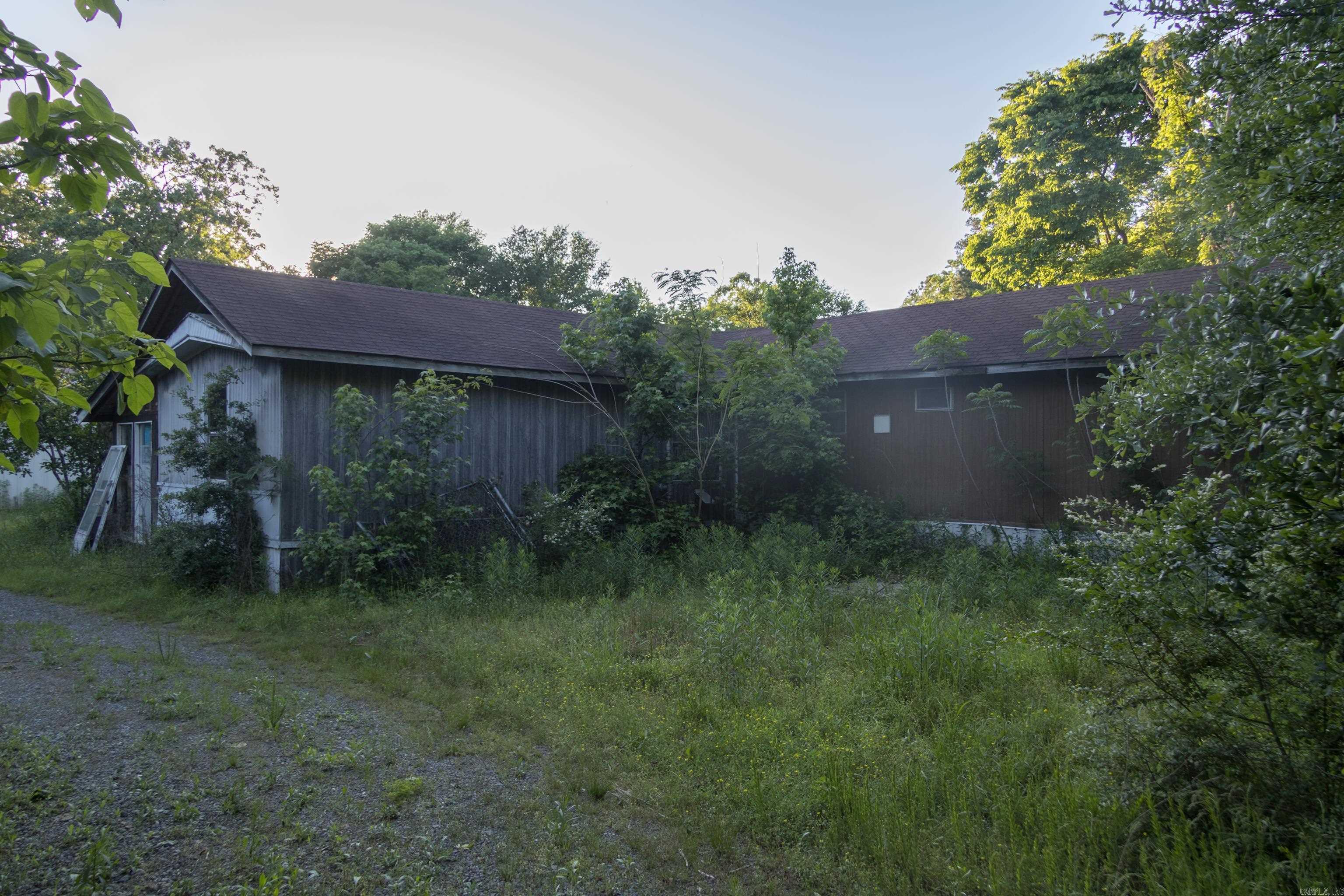186 W 4  Cove, AR