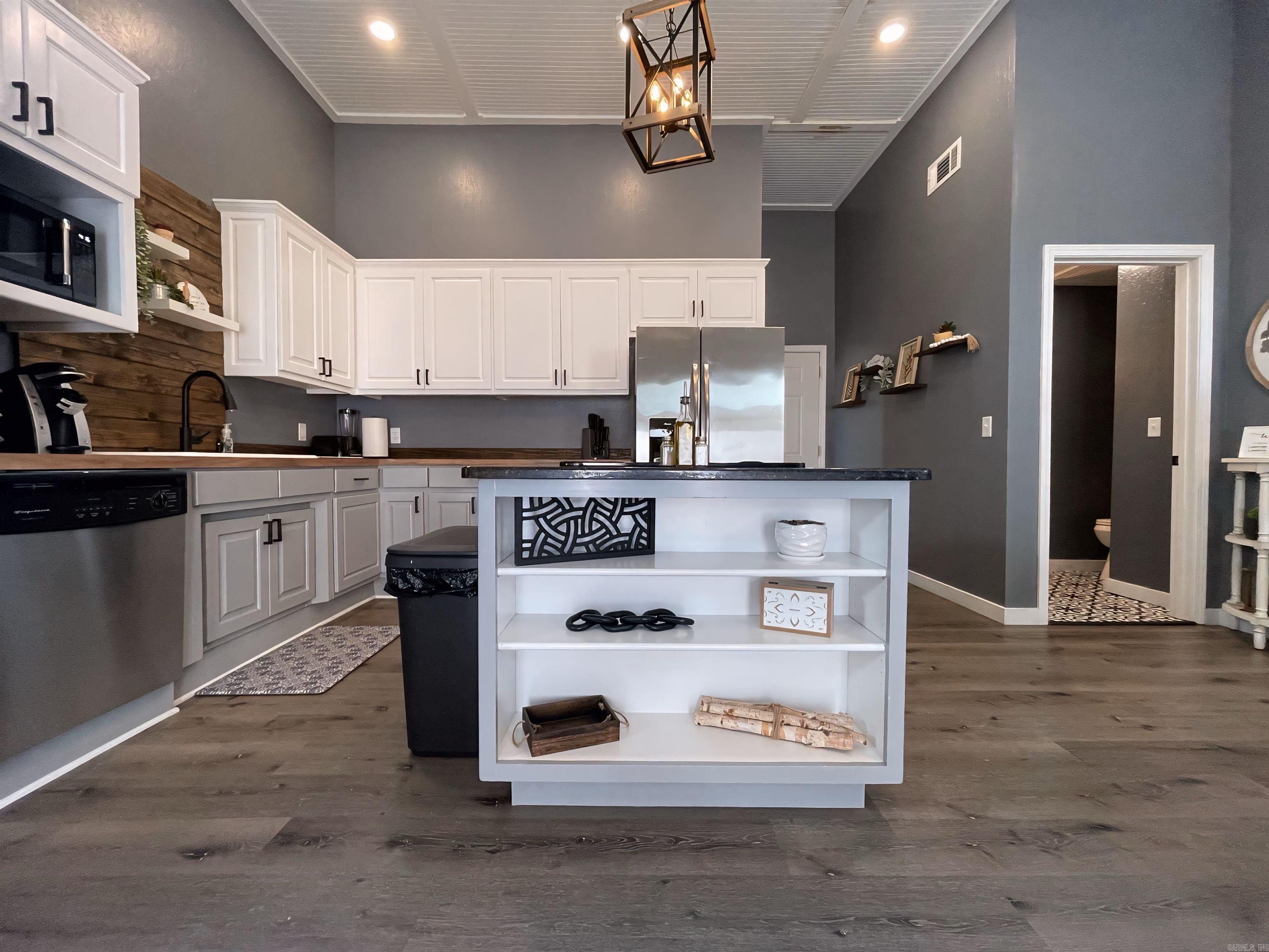 601  Mena  Mena, AR