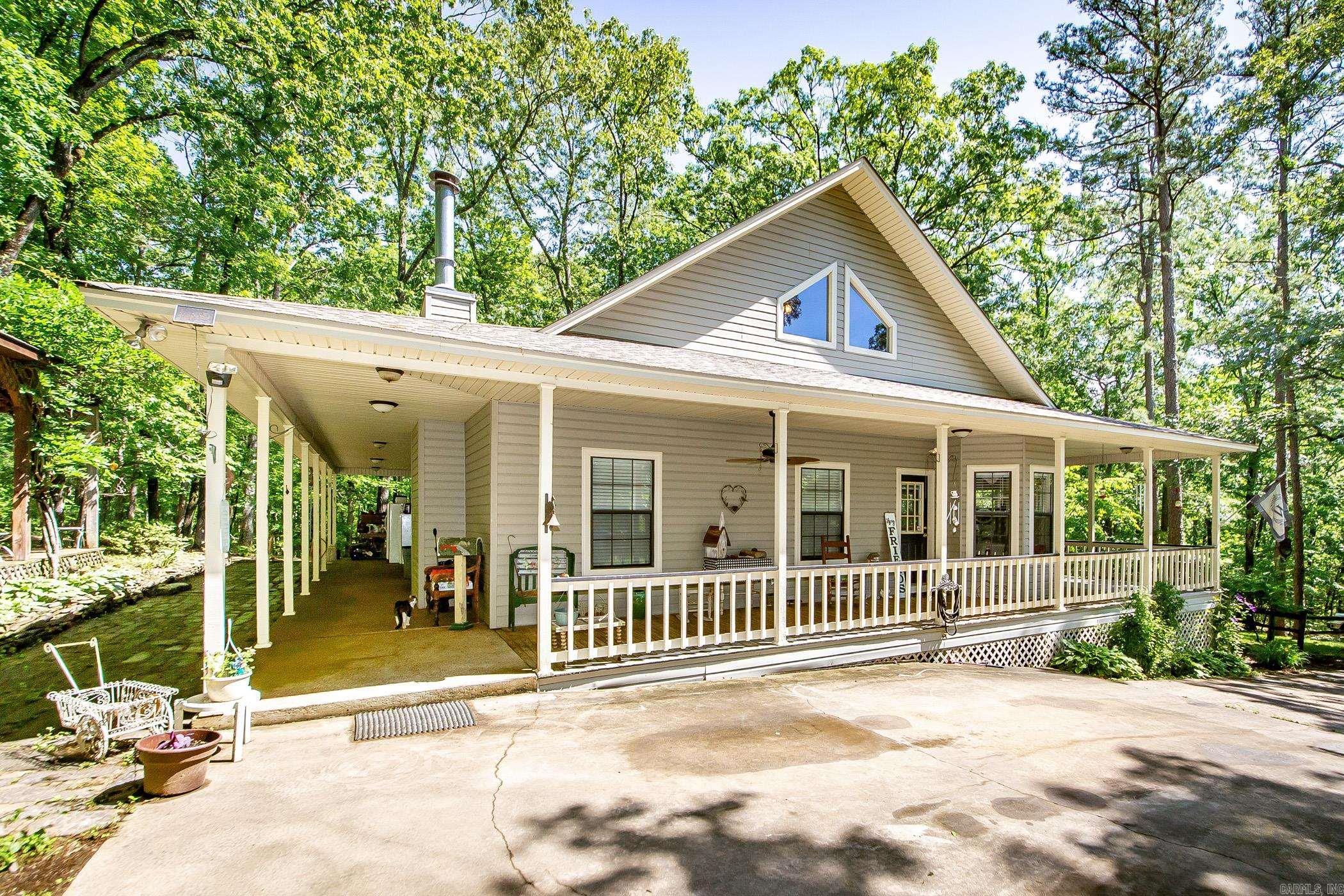 420  Shadow  Clinton, AR