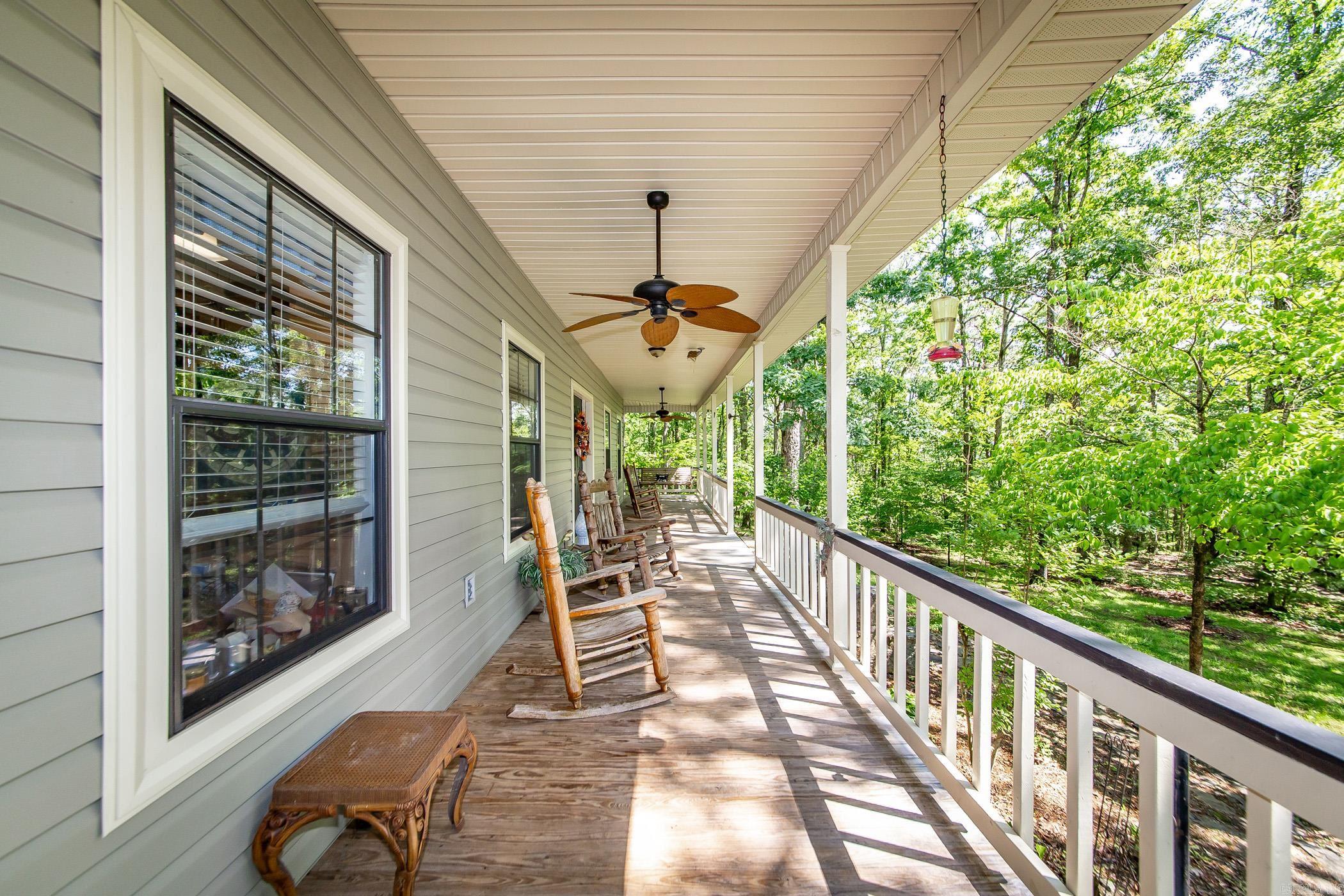420  Shadow  Clinton, AR