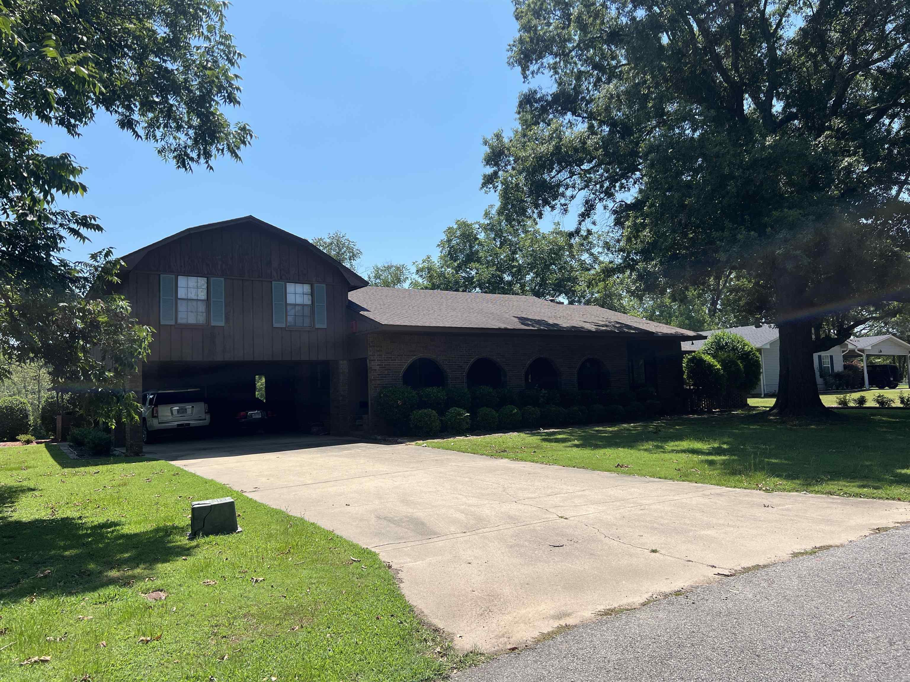 3111 Holiday Drive
