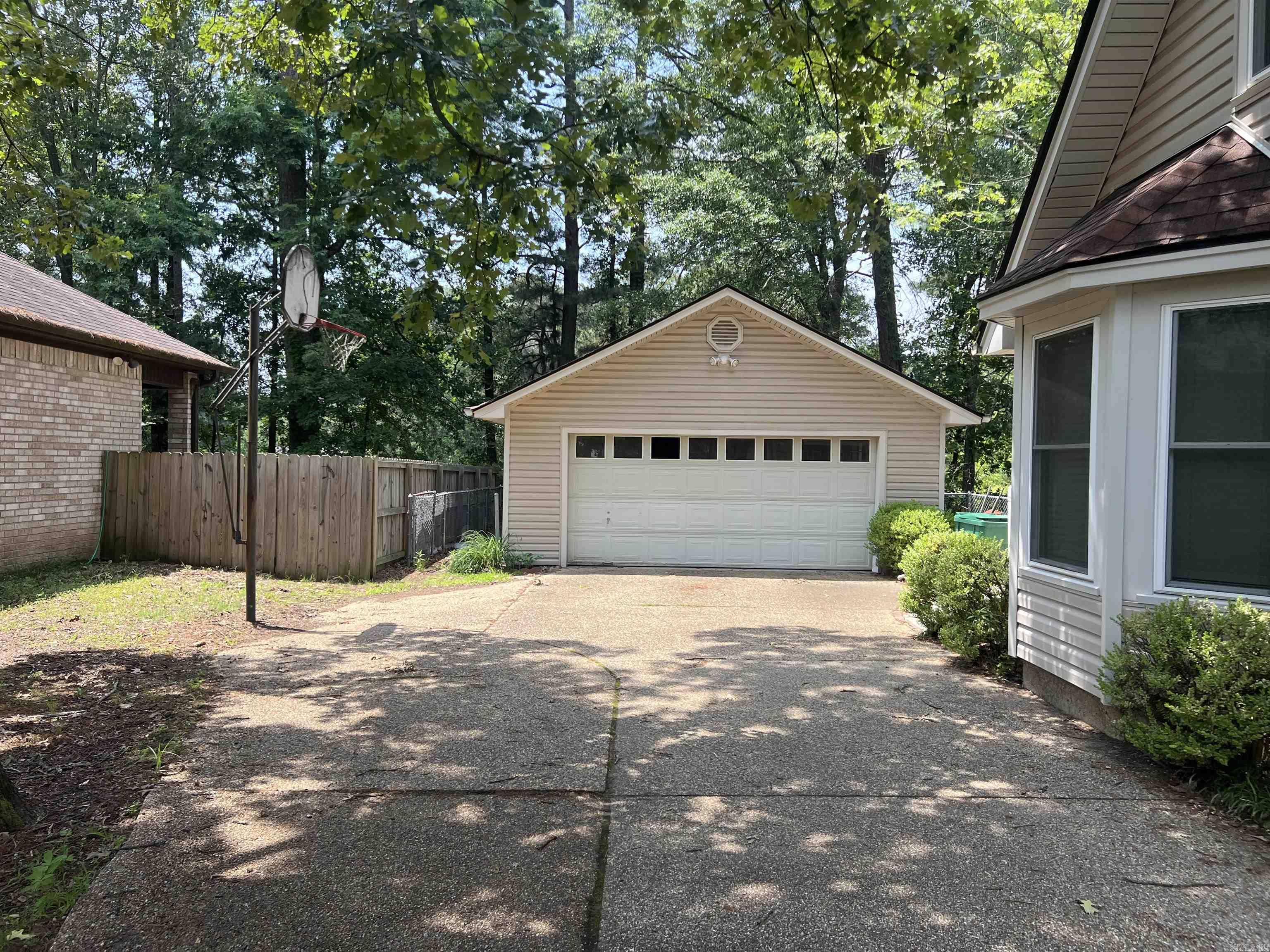 1208  Frontier Lane  White Hall, AR