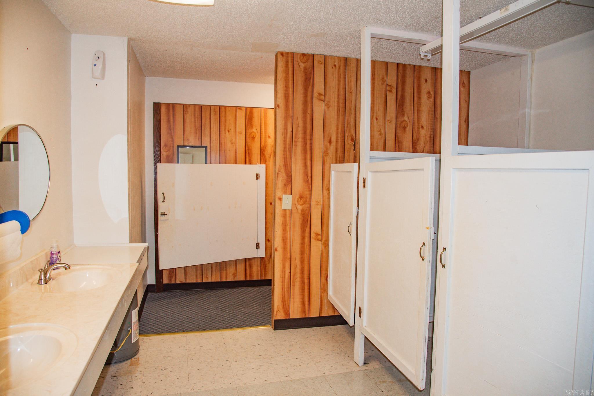 2290  E Grand  Hot Springs, AR