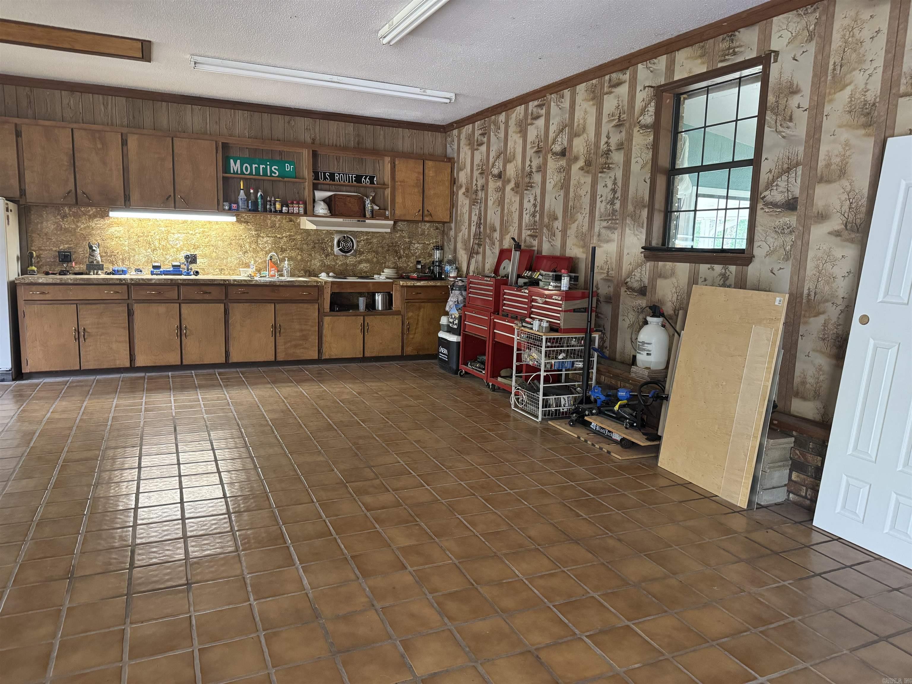 175  County Road 2733  London, AR