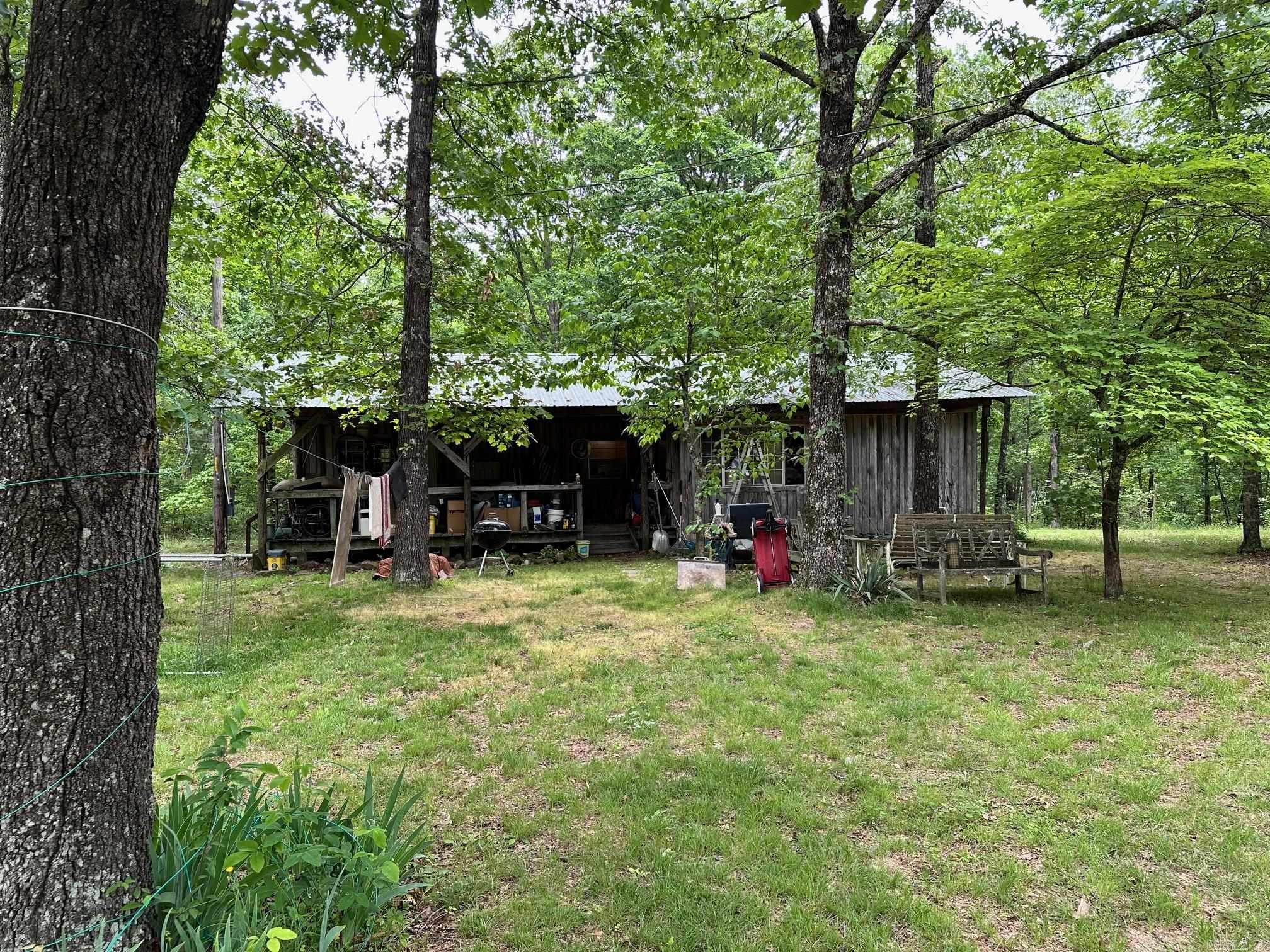 895  Ashwood Road  Clinton, AR