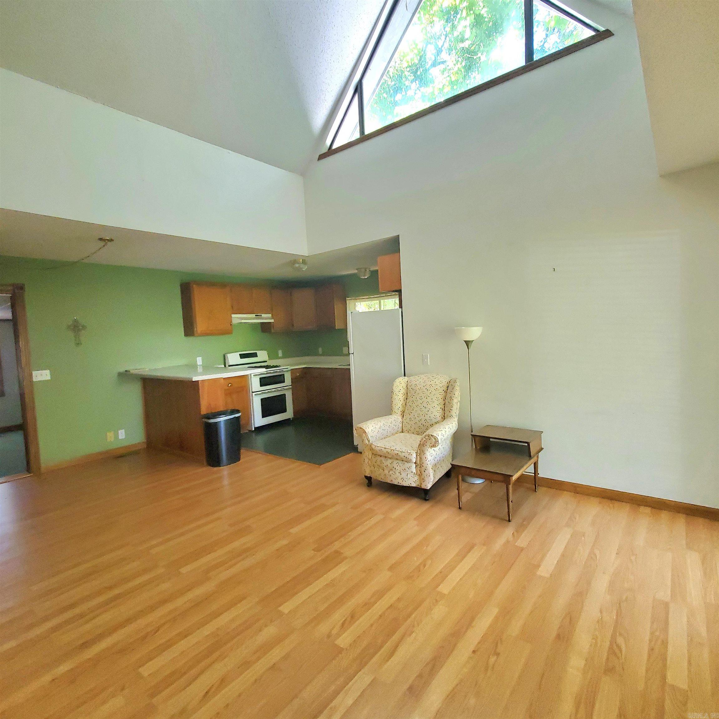 605A  Alamo  Mountain View, AR