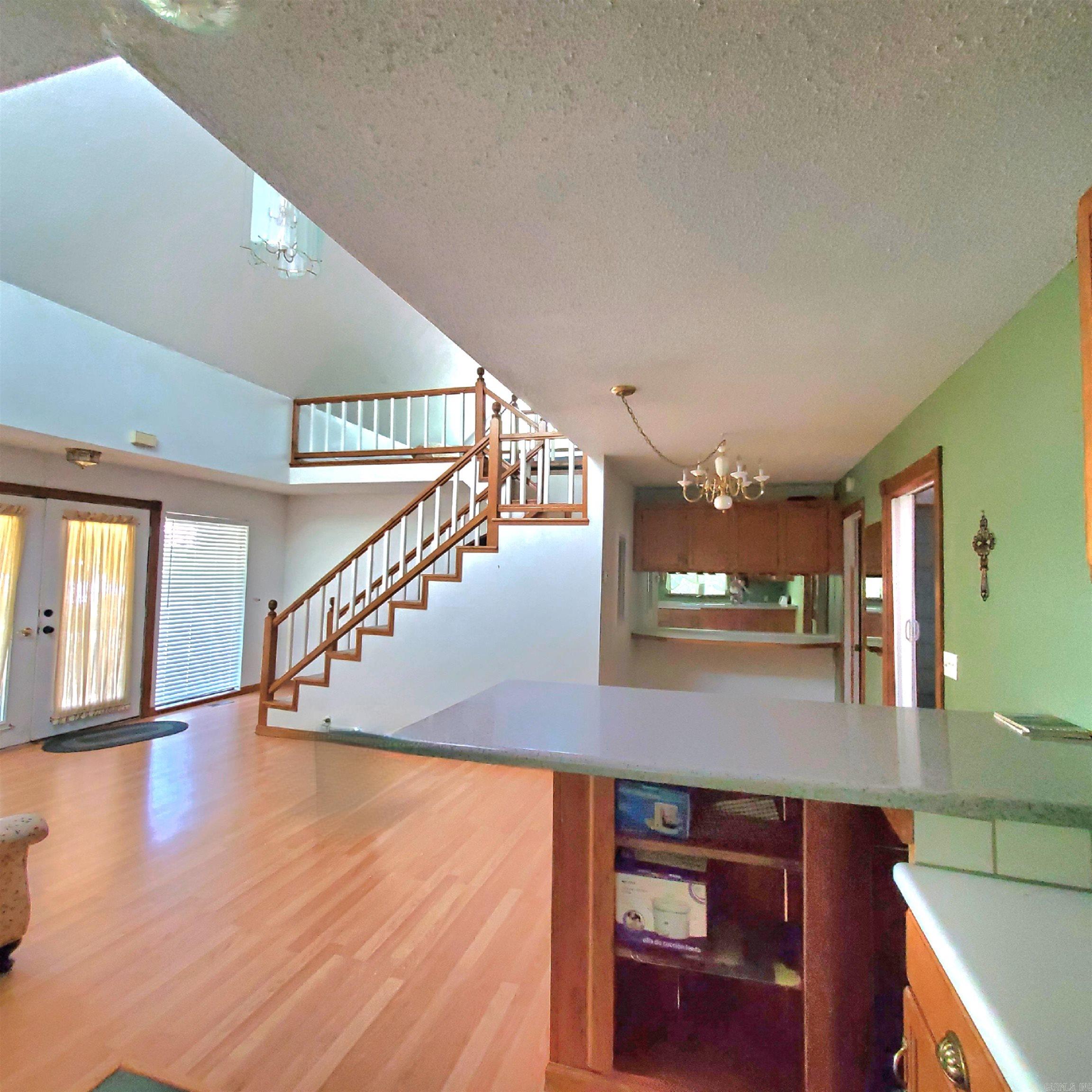 605A  Alamo  Mountain View, AR