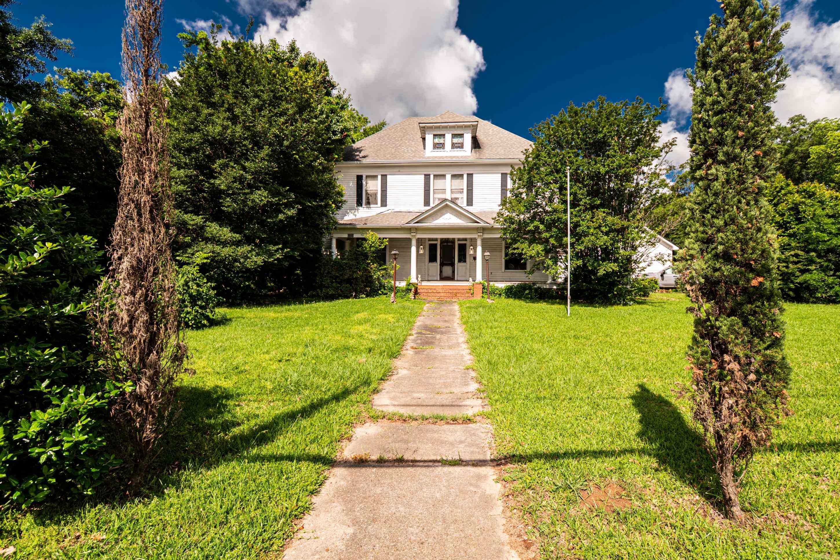 344 S Main St  Monticello, AR
