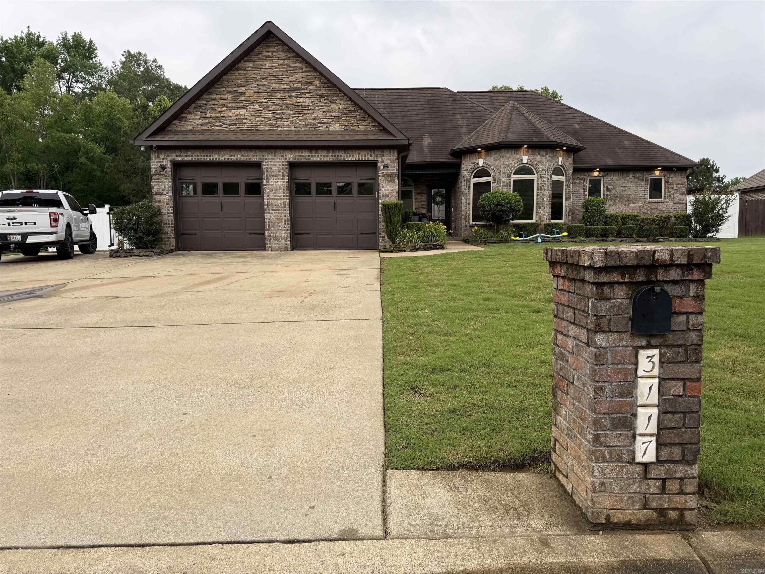 3117 Stonehenge Drive