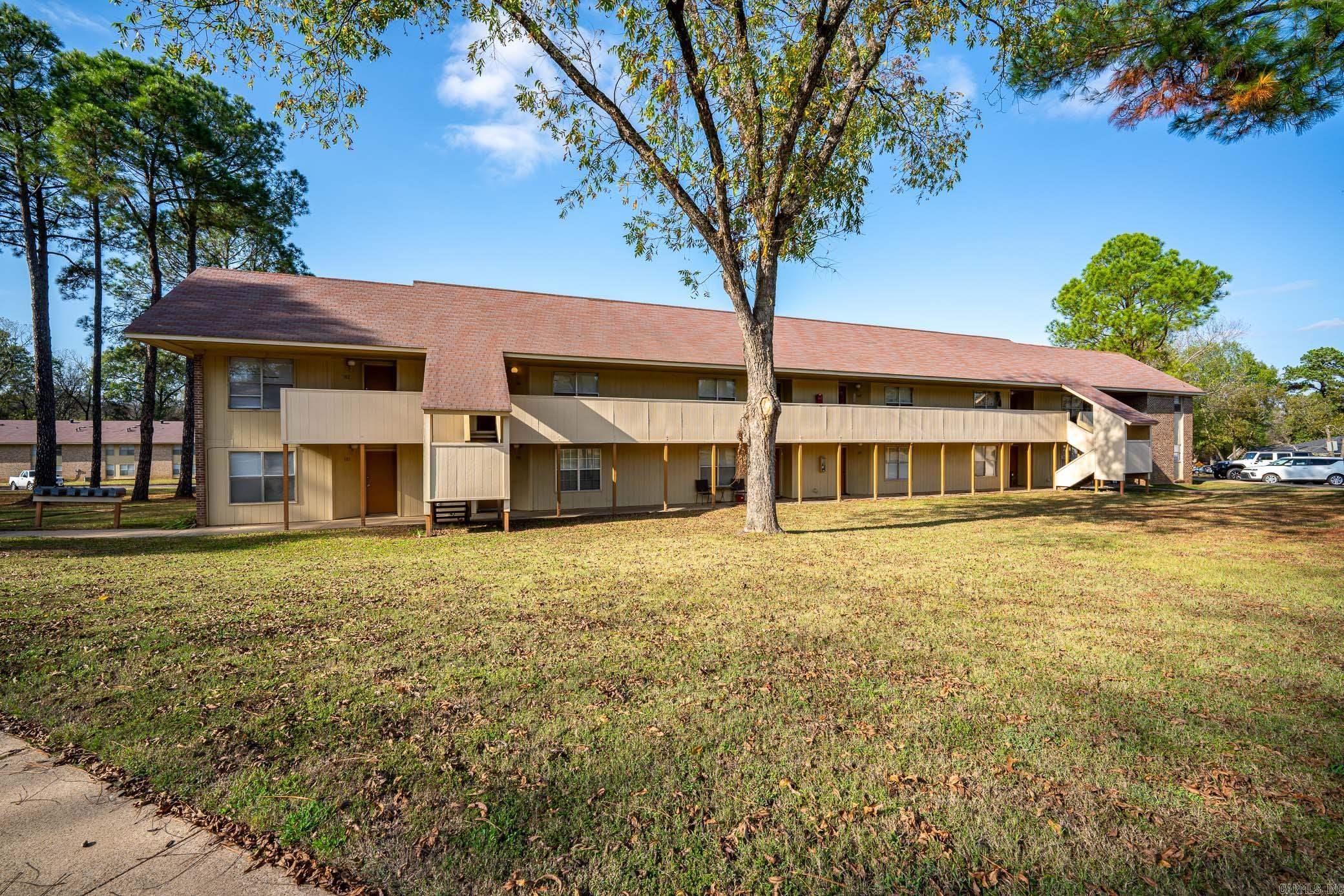 300 W Harding, #102