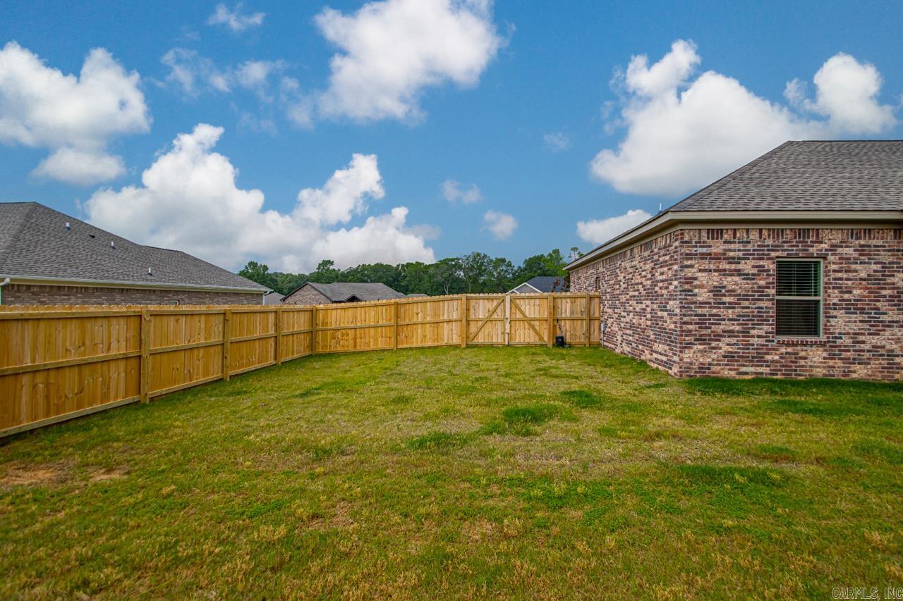 10  Oaks  Greenbrier, AR