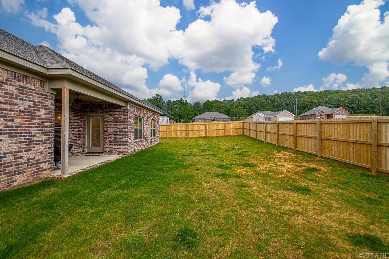 10  Oaks  Greenbrier, AR