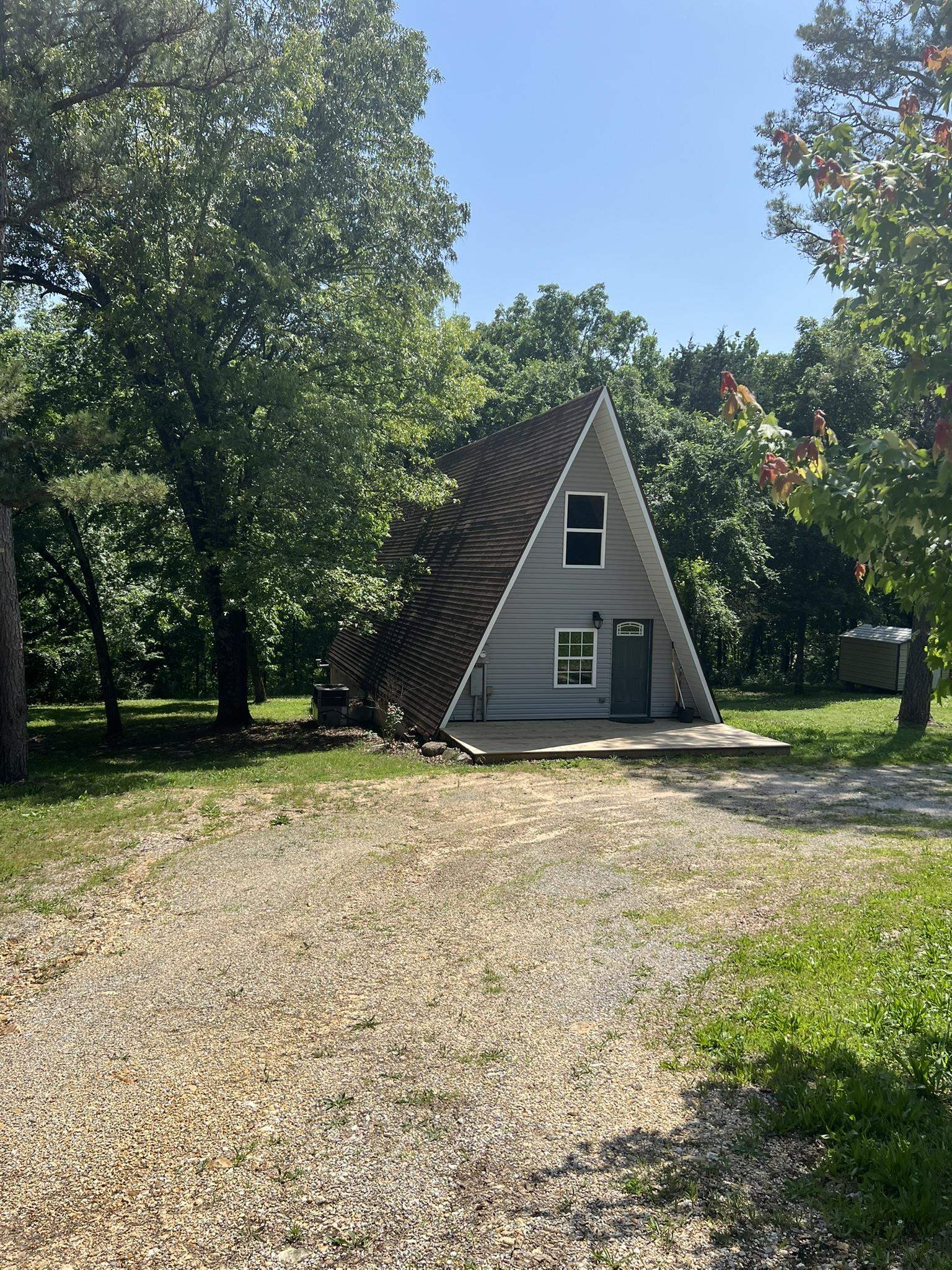 94  Circle  Melbourne, AR