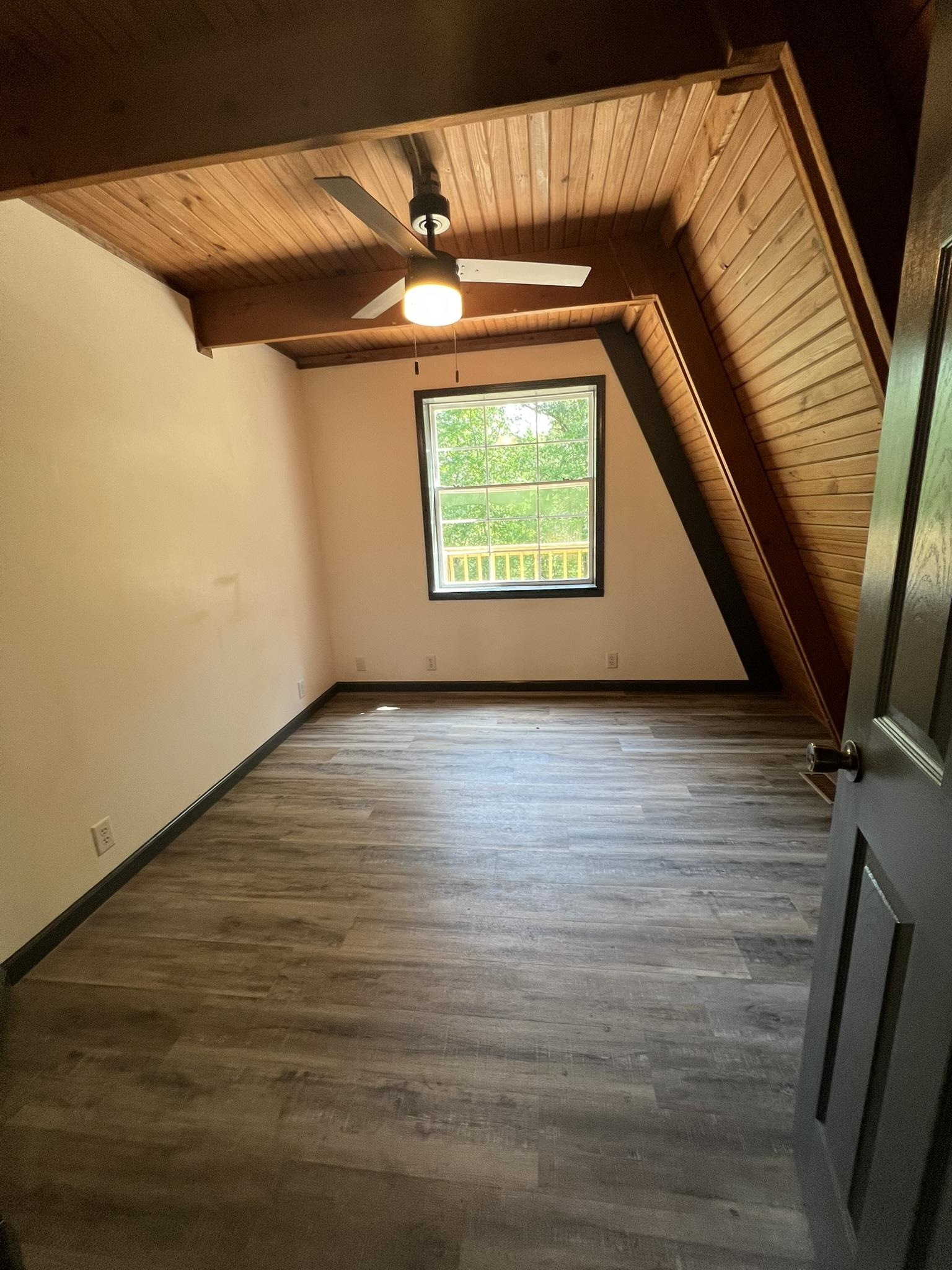 94  Circle  Melbourne, AR
