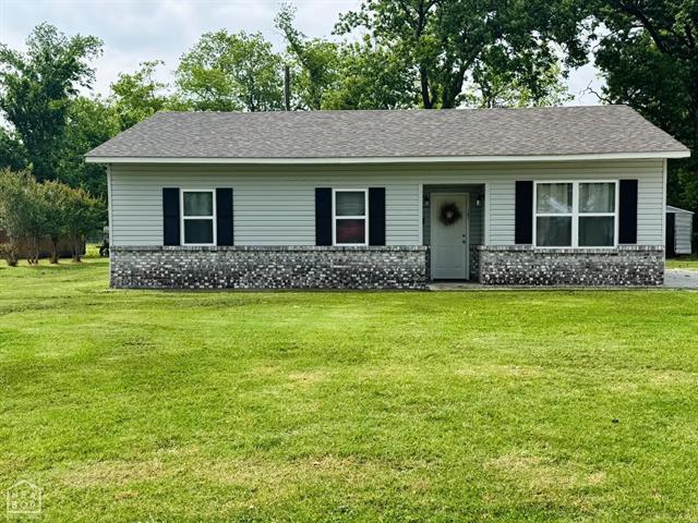 107  Von  Marked Tree, AR