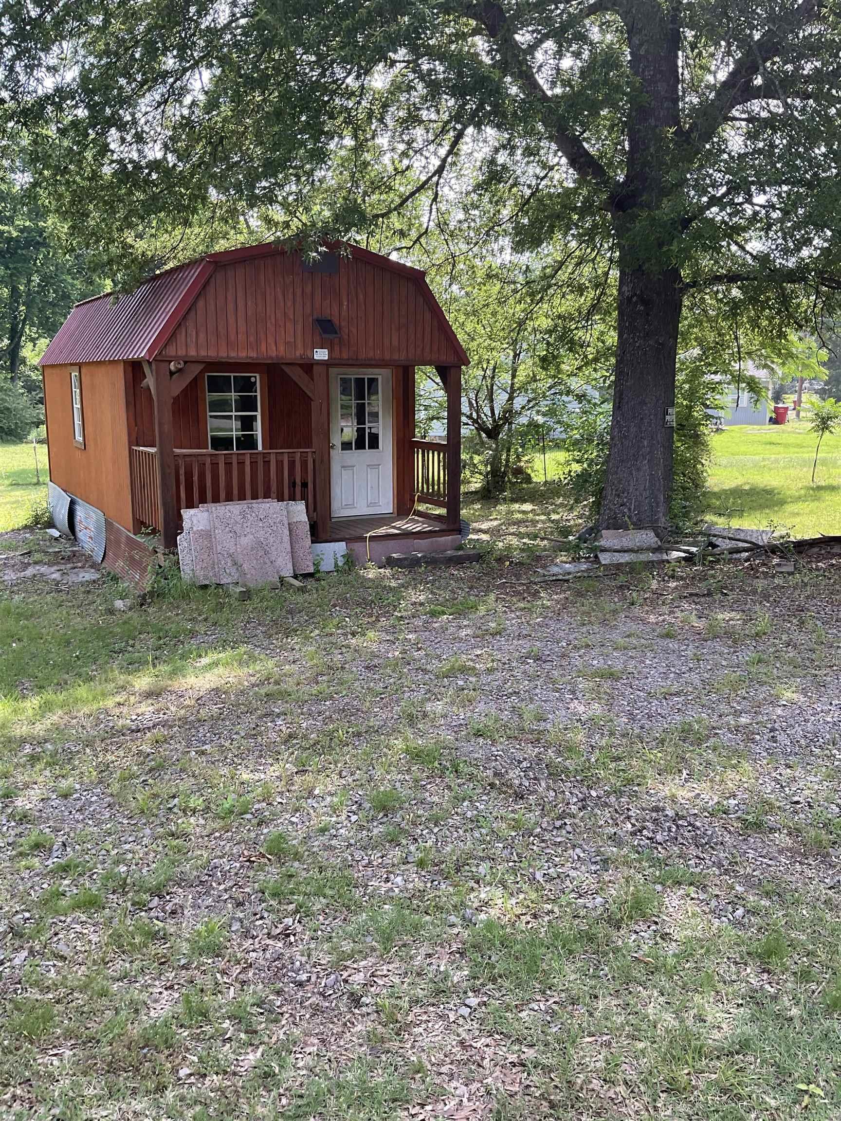 810  Wall Street  Morrilton, AR