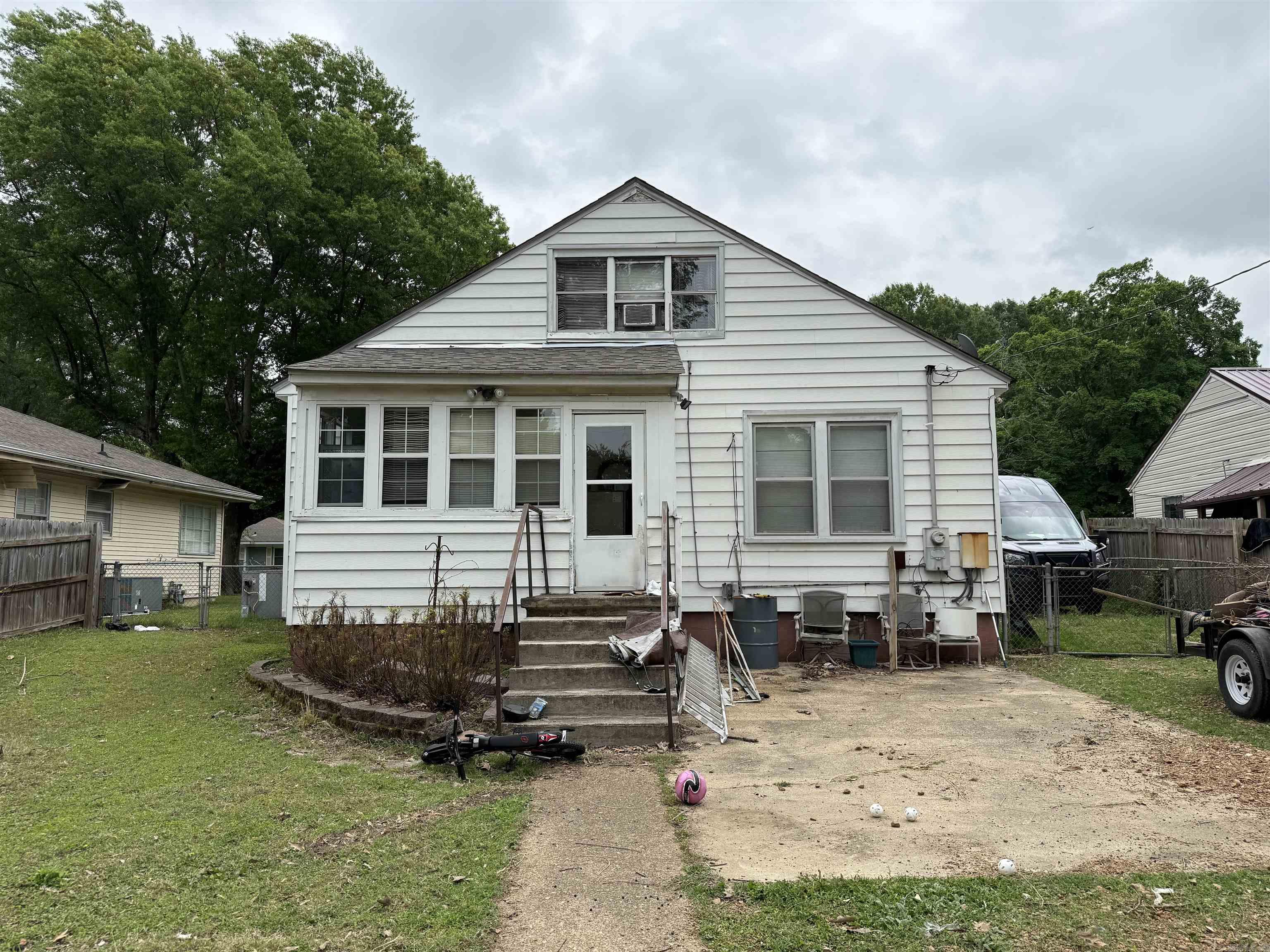 947  Cherry  Forrest City, AR