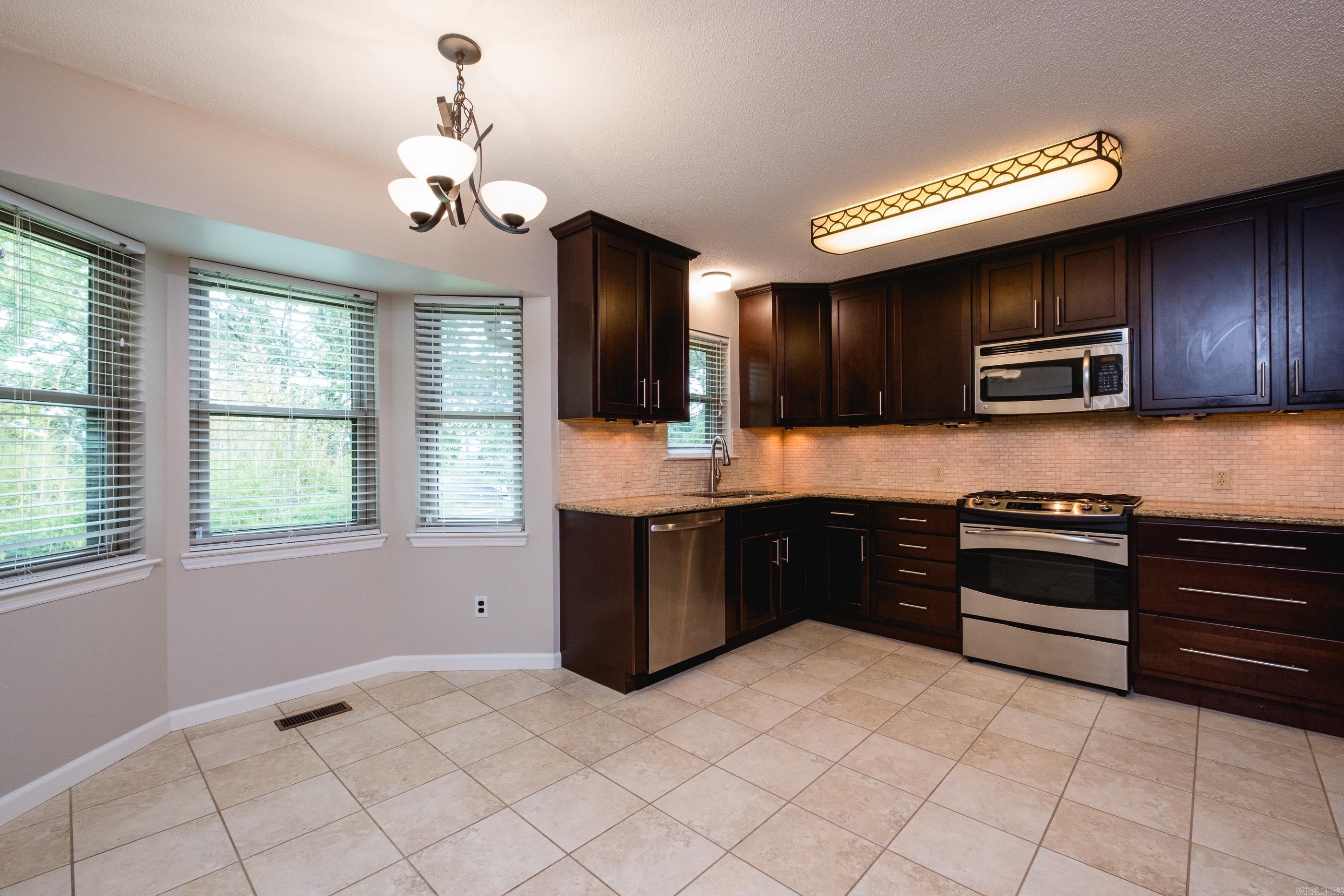 27  Crownpoint  Little Rock, AR