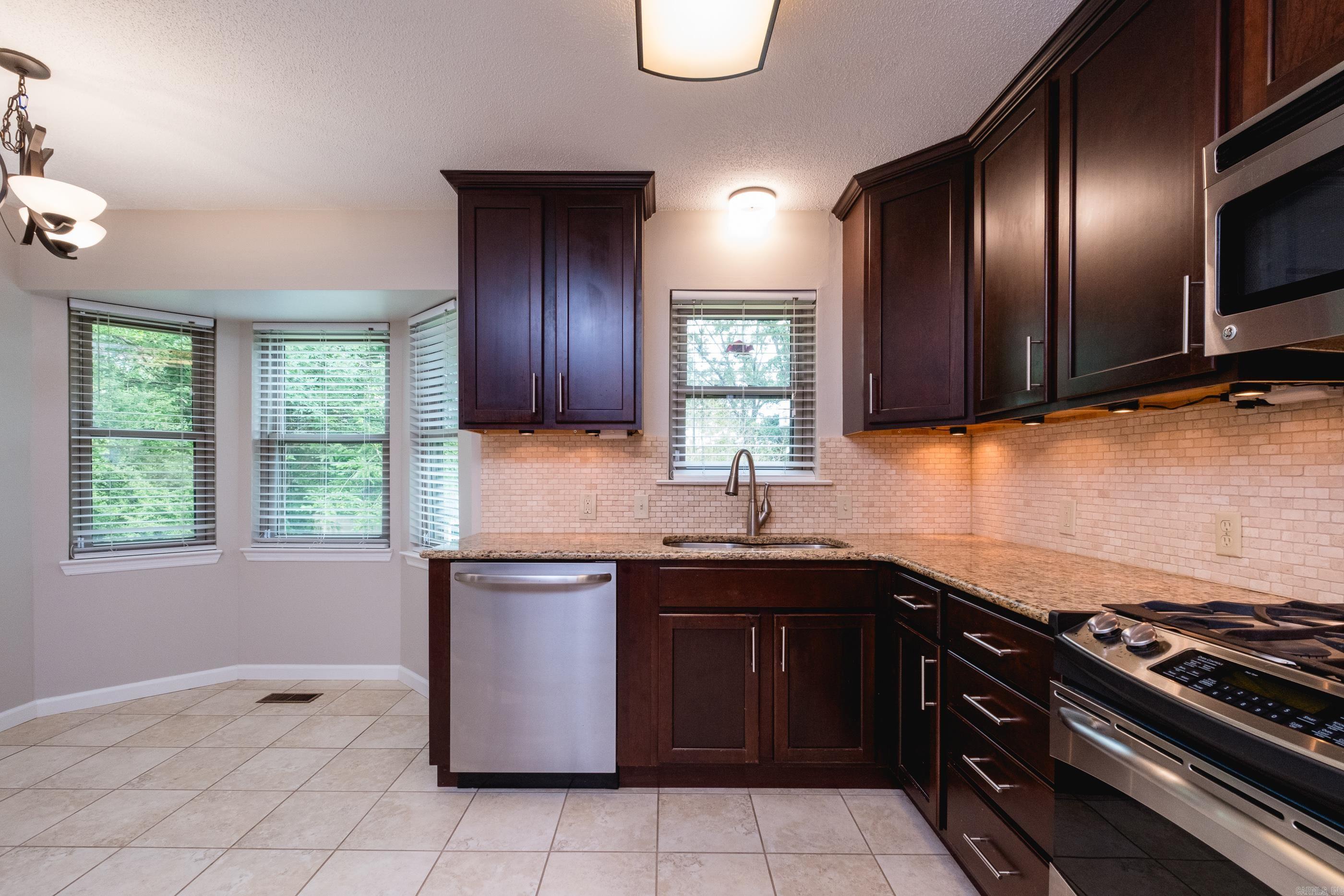 27  Crownpoint  Little Rock, AR