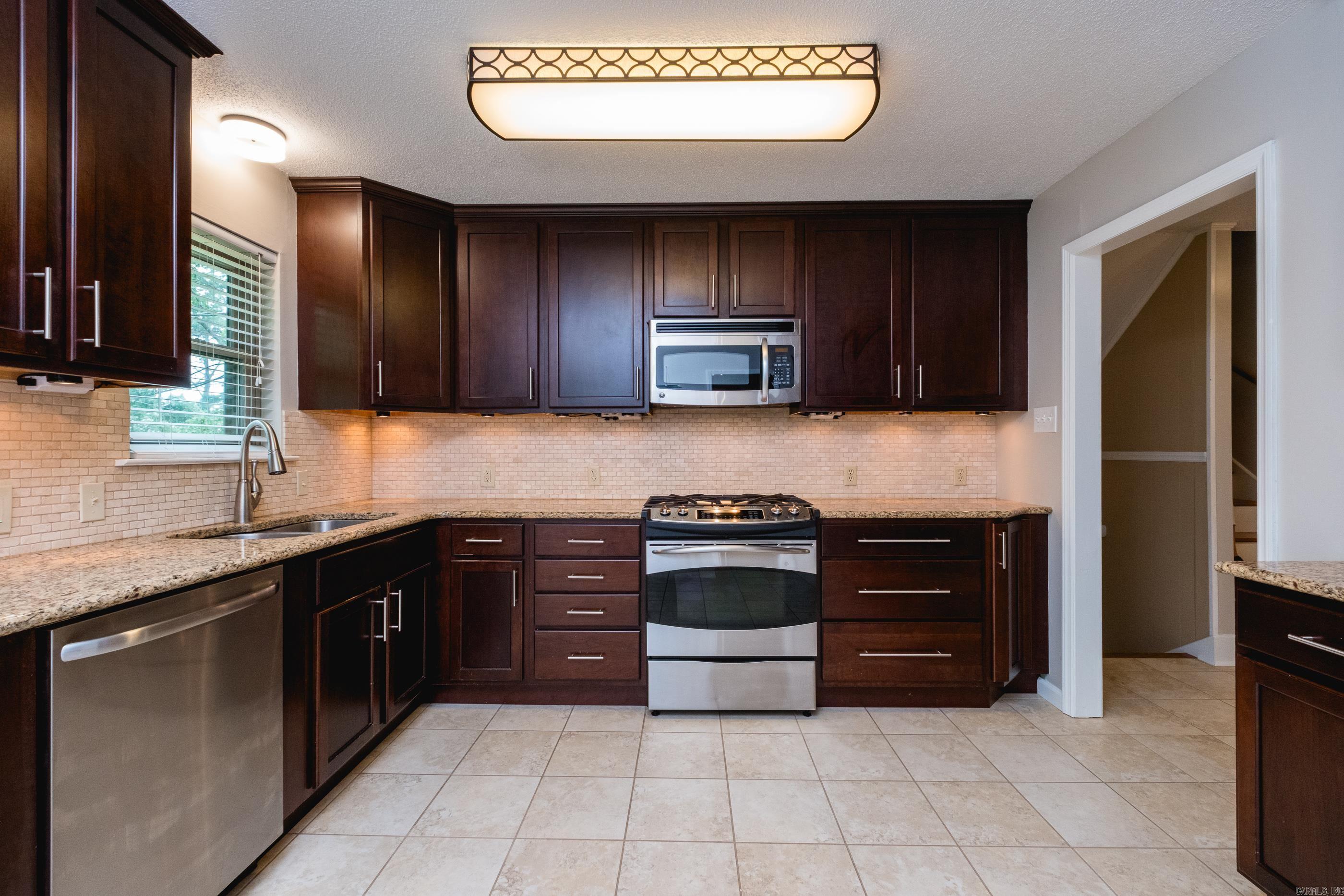 27  Crownpoint  Little Rock, AR