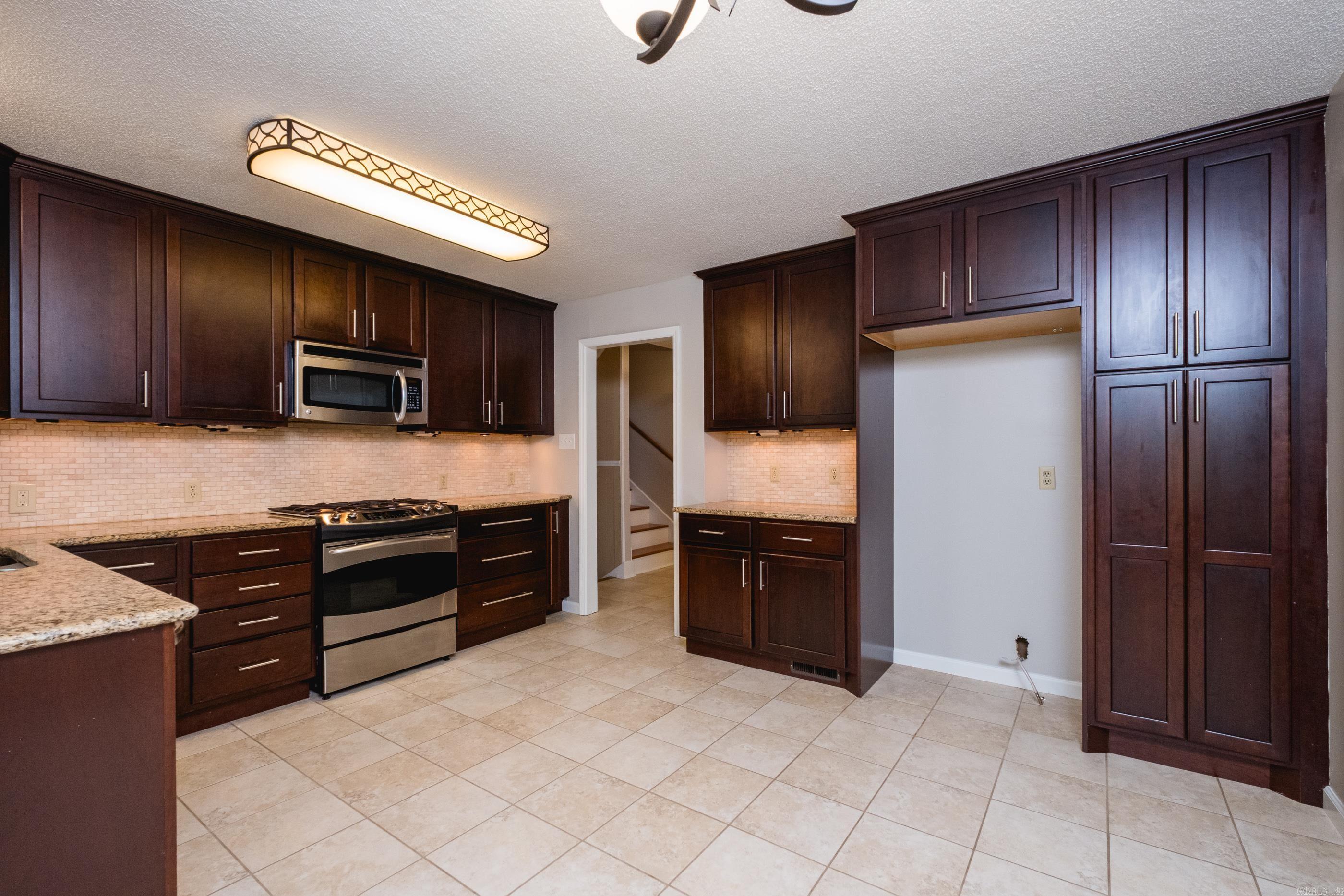 27  Crownpoint  Little Rock, AR