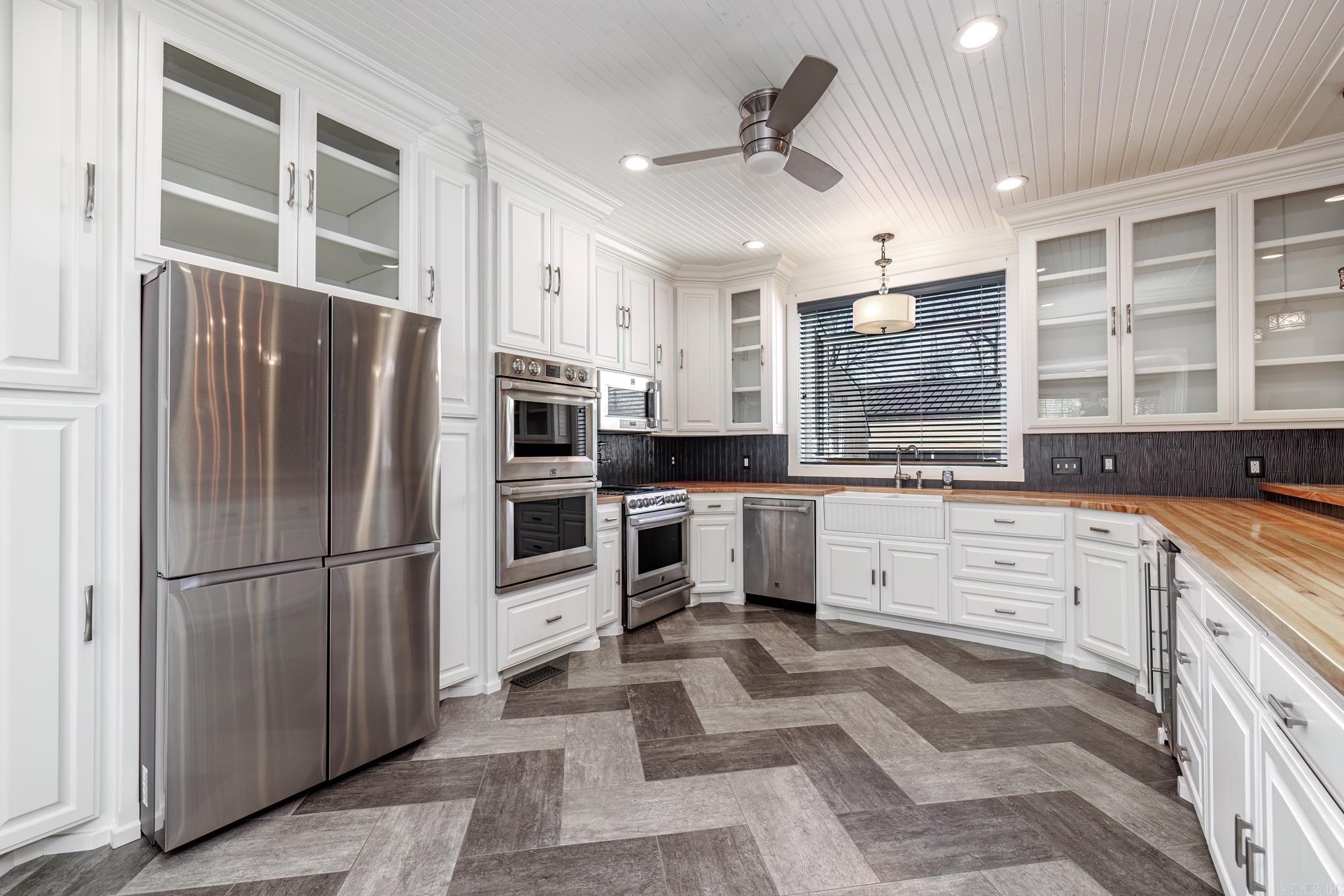 1043  Clinton  Arkadelphia, AR