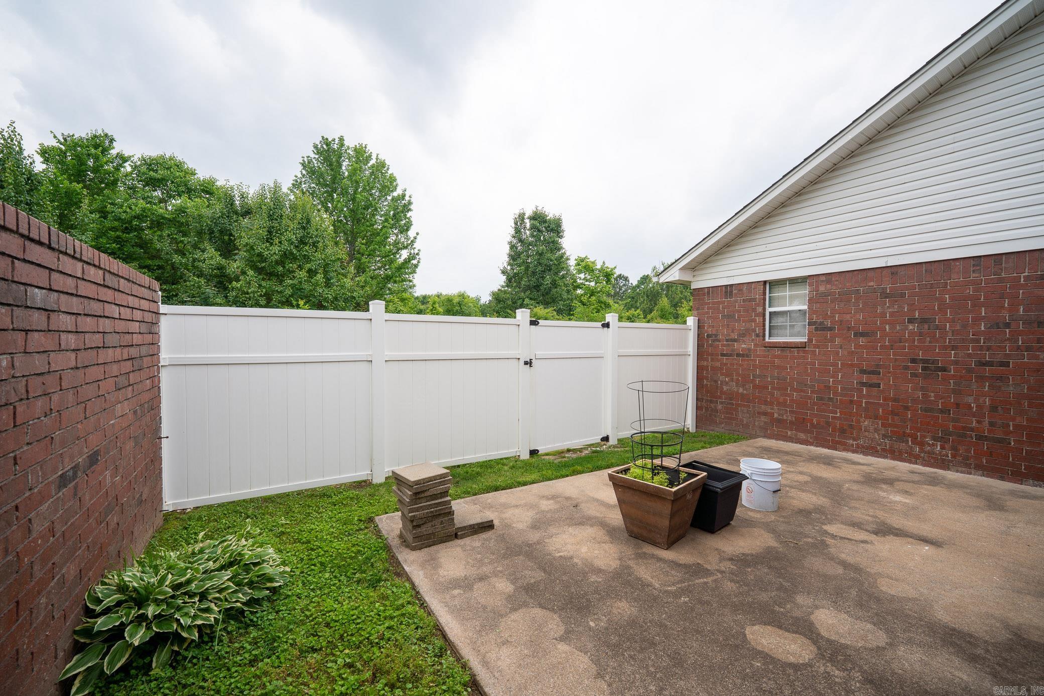1005 S German  Conway, AR