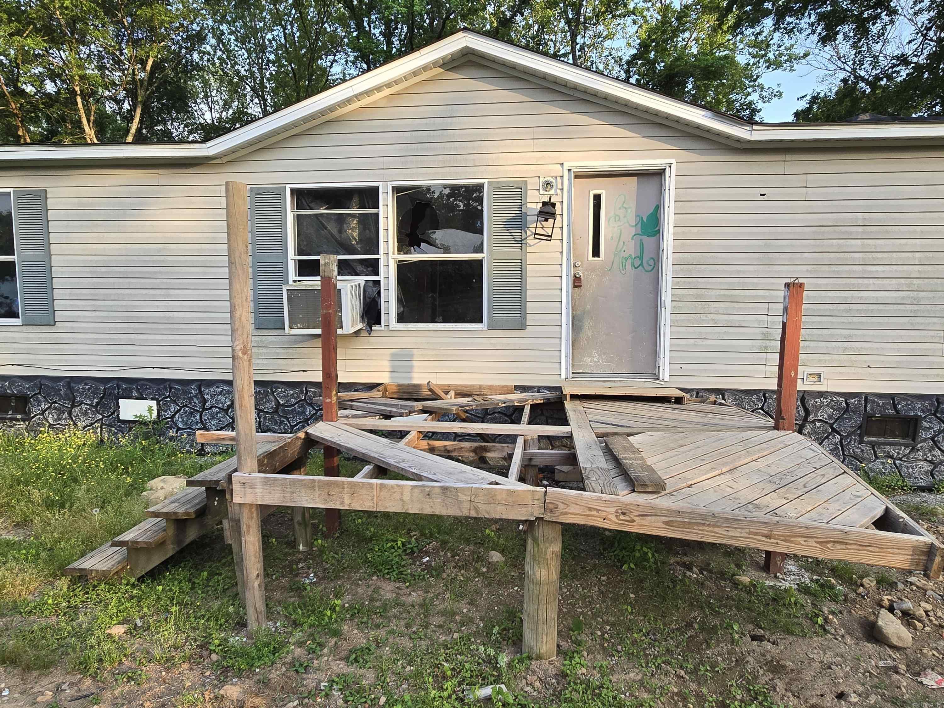 230  Comet  Mountain Pine, AR