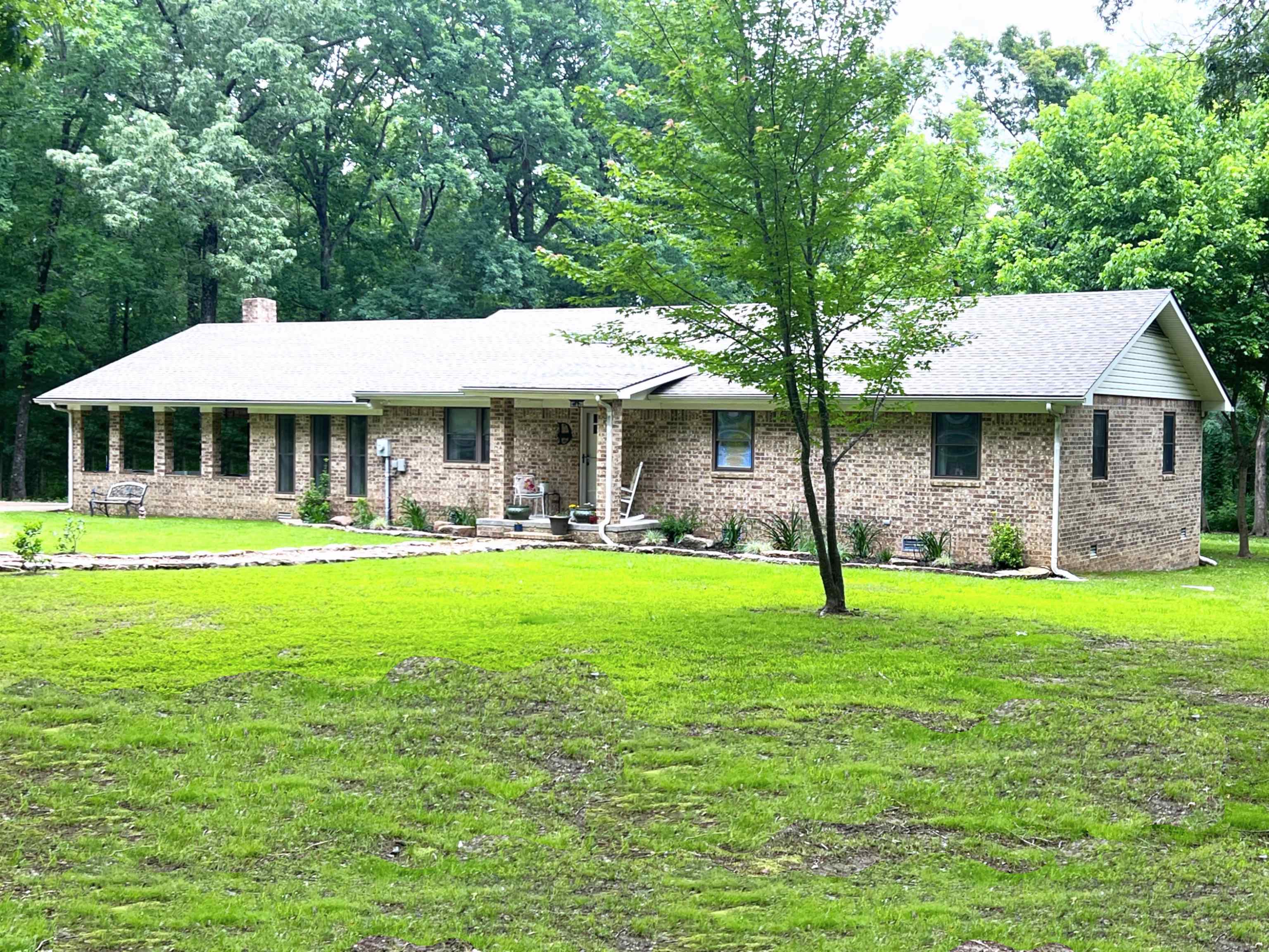 2305  Town and Country  Mountain View, AR