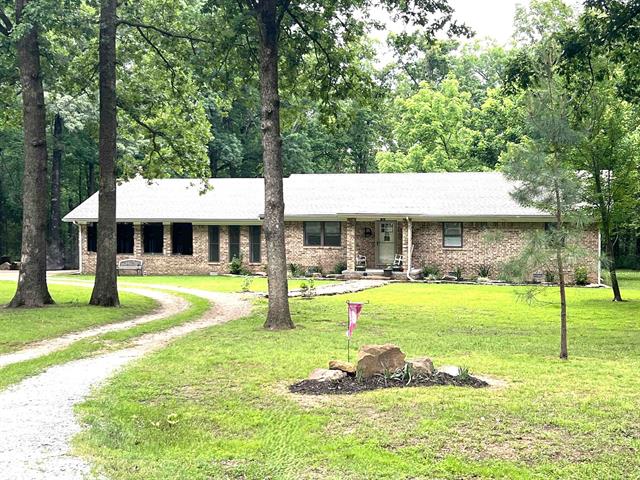 2305  Town and Country  Mountain View, AR