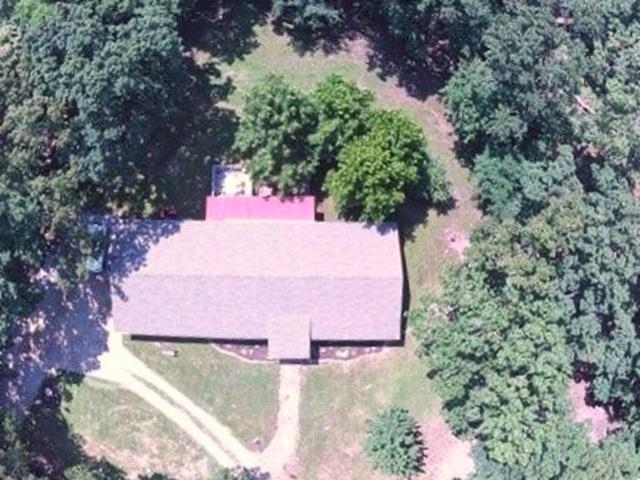 2305 Town and Country  Mountain View, AR
