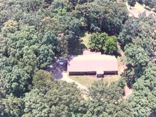 2305 Town and Country  Mountain View, AR