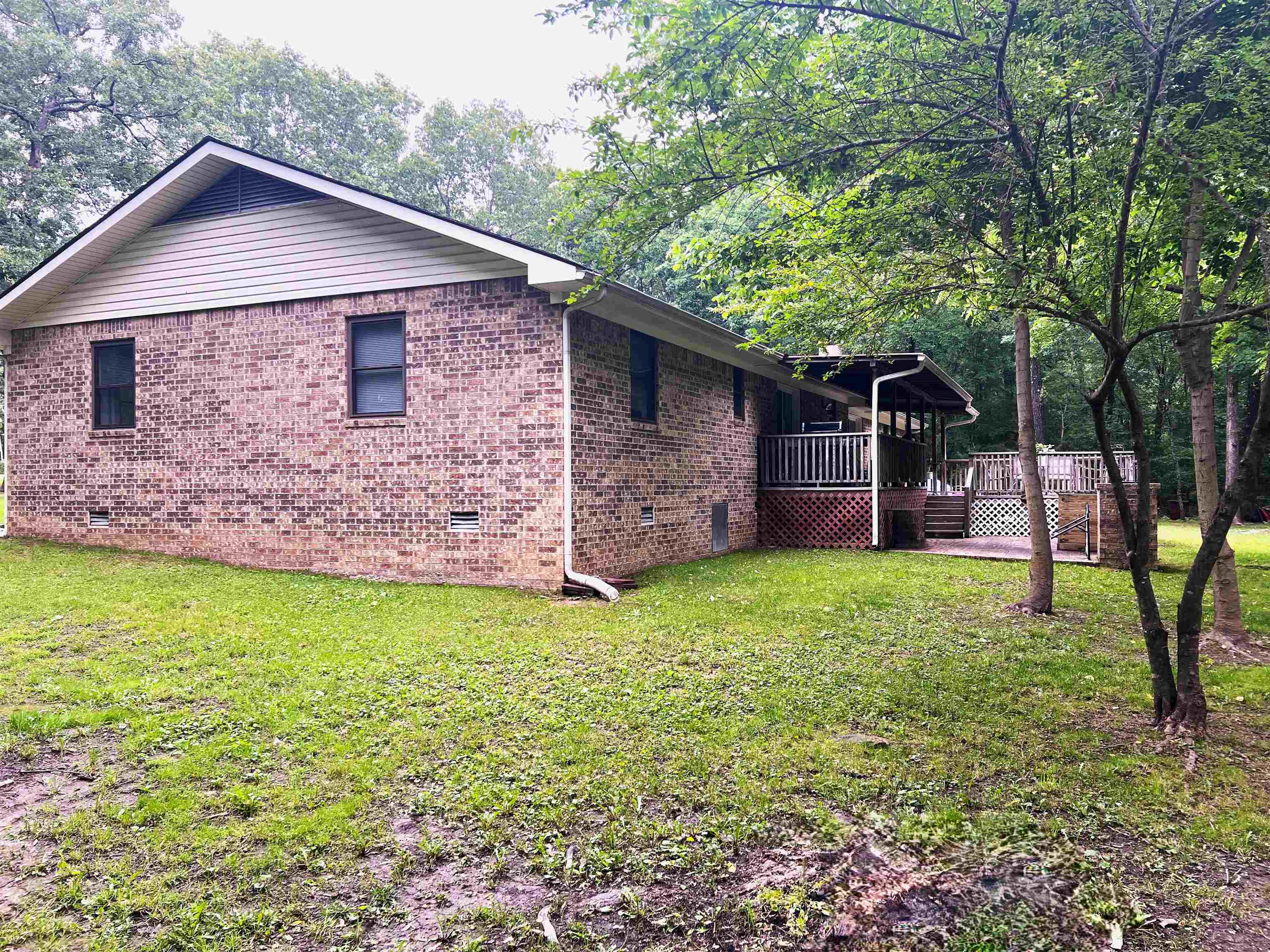 2305  Town and Country  Mountain View, AR