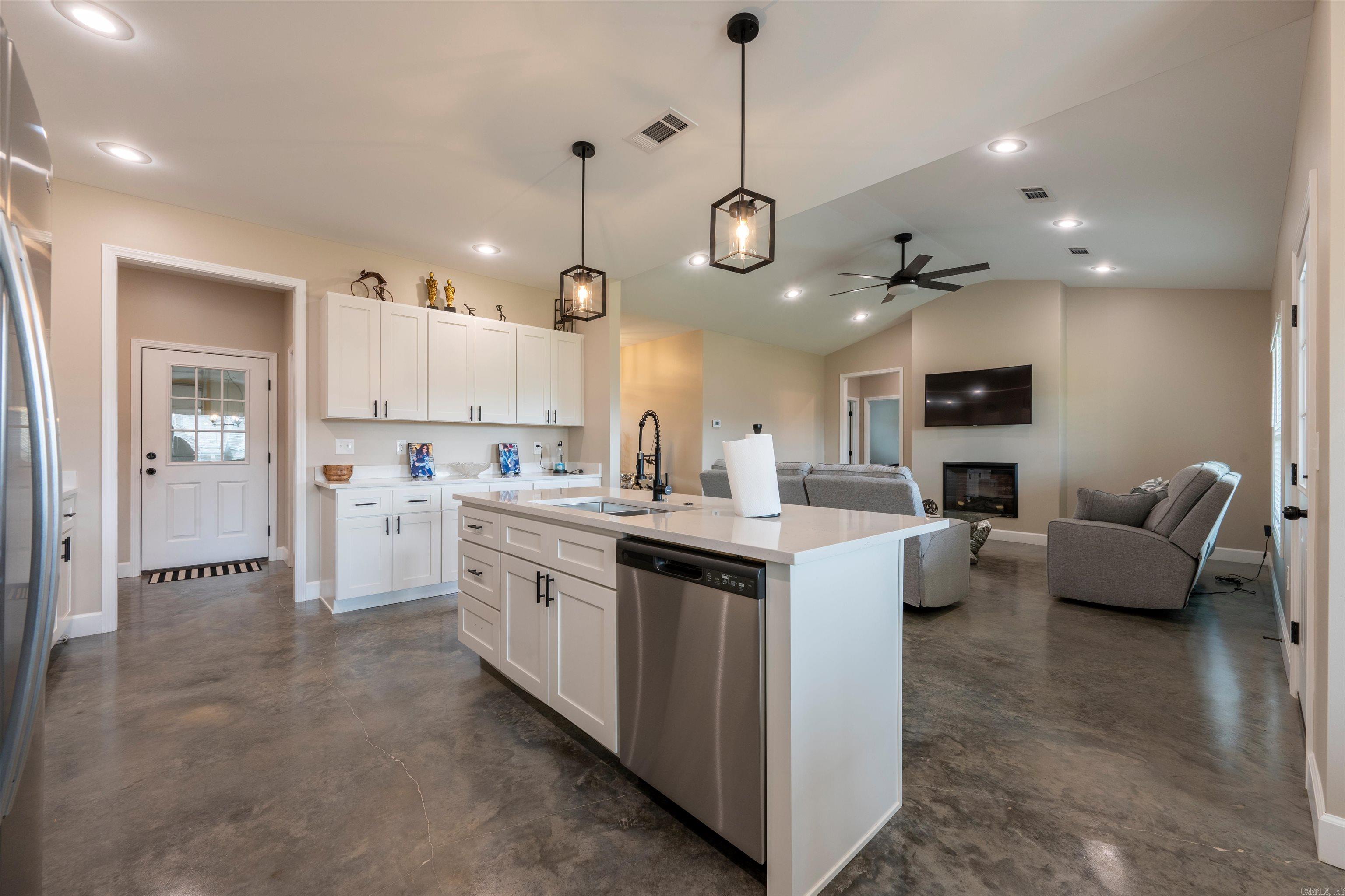 35 Ashley Faith Drive Southside, AR 72501