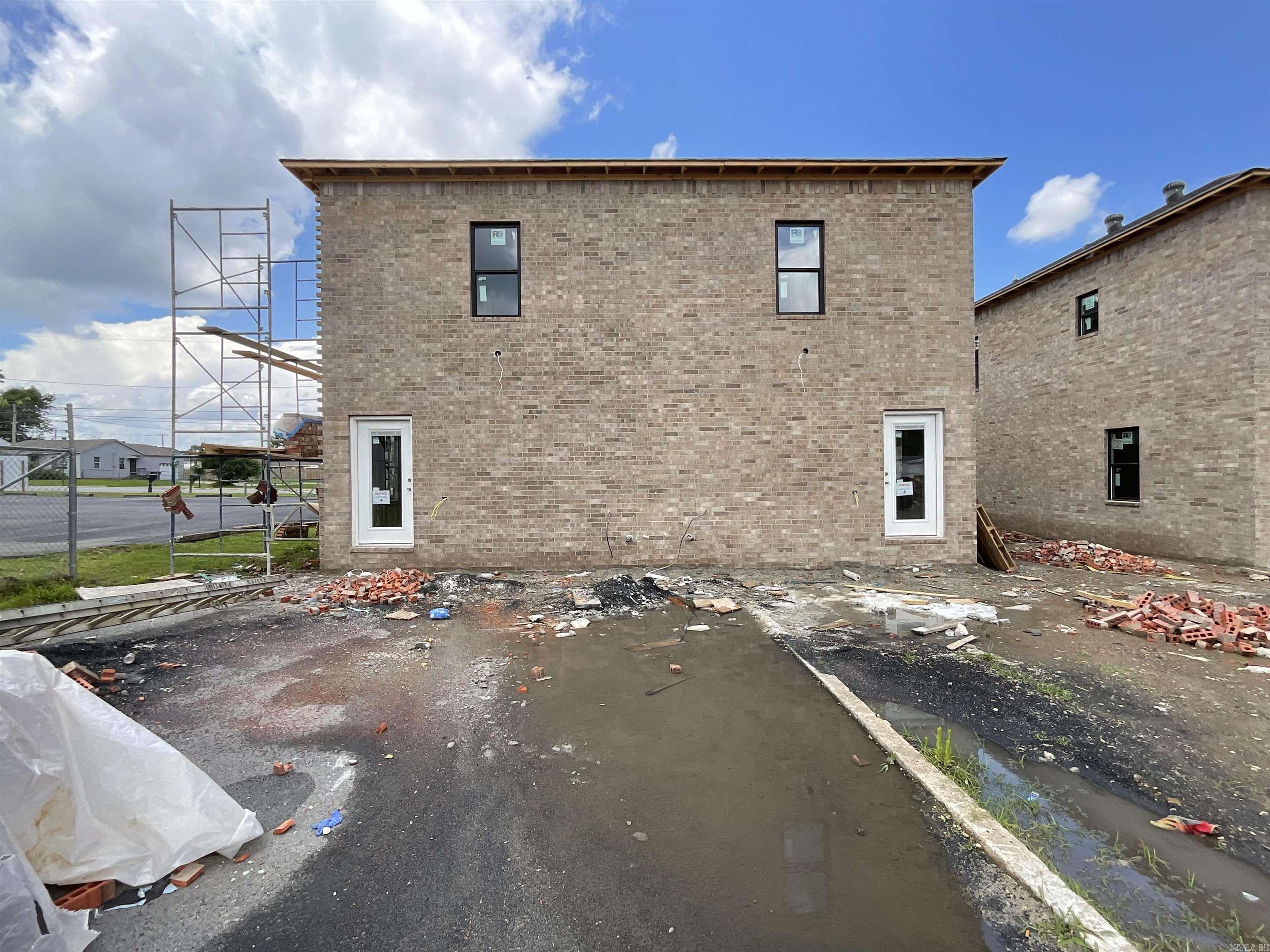 215 & 217 N Elm  Jacksonville, AR