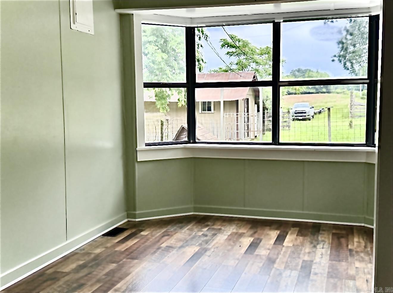 25942 E Highway 14  Mountain View, AR