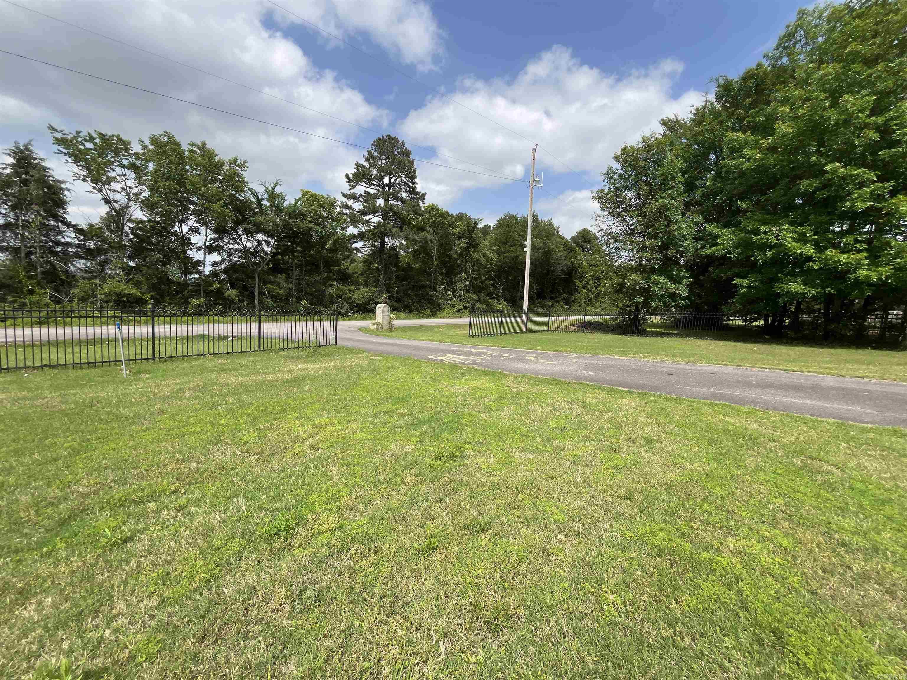 29  Treasure Creek  Greenbrier, AR