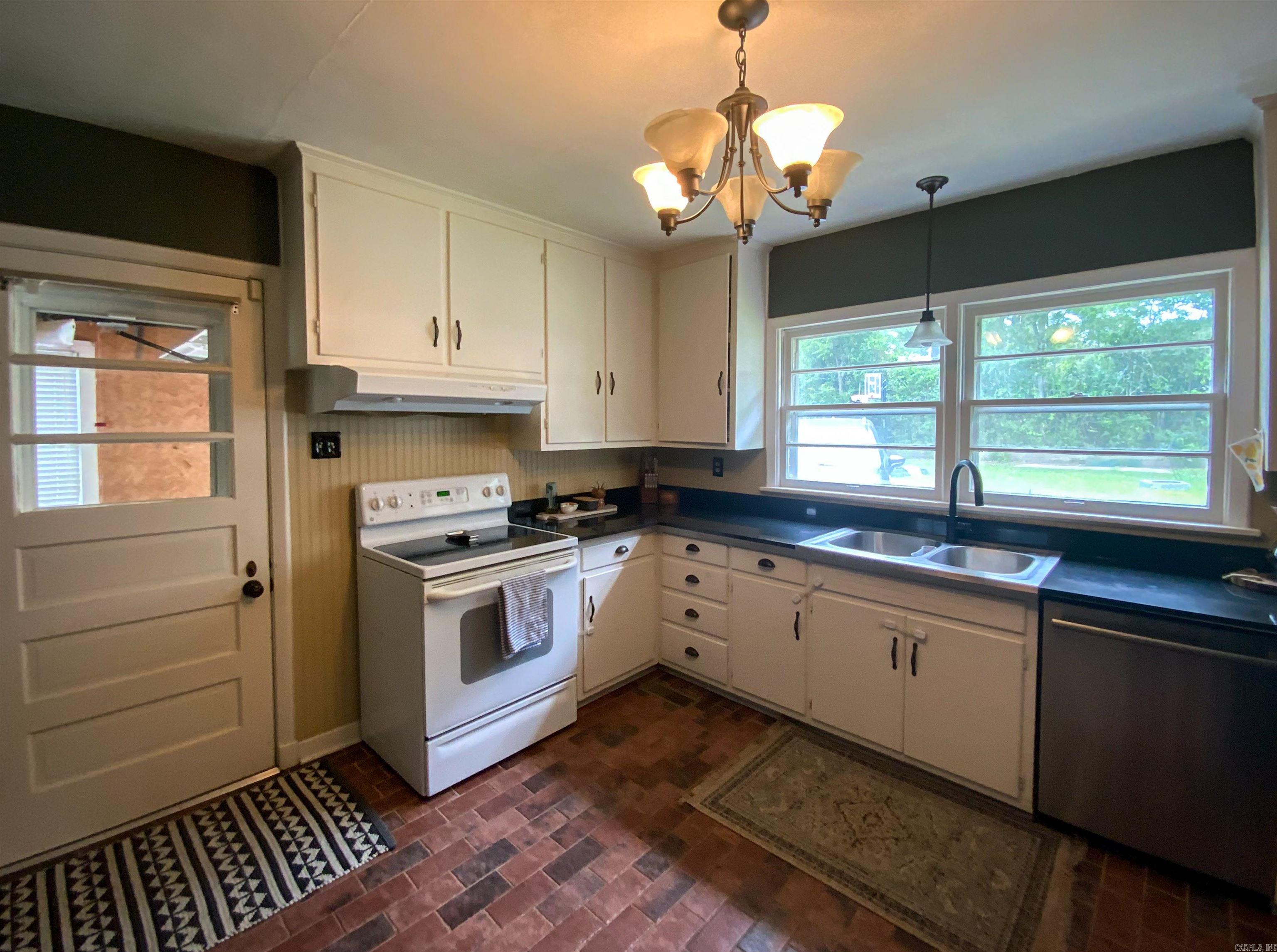 1400  Tulip  Searcy, AR