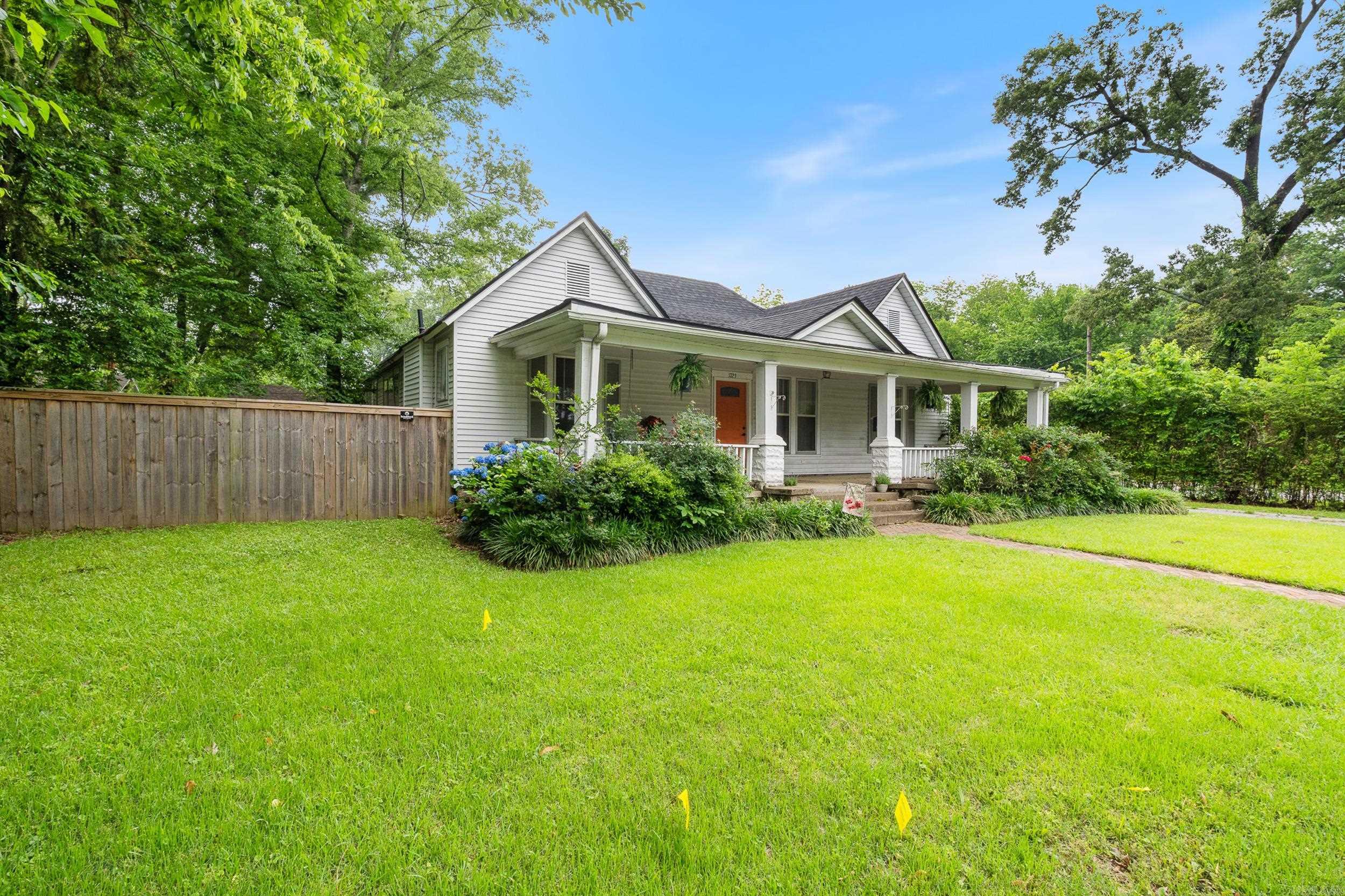 1723  Caldwell  Conway, AR