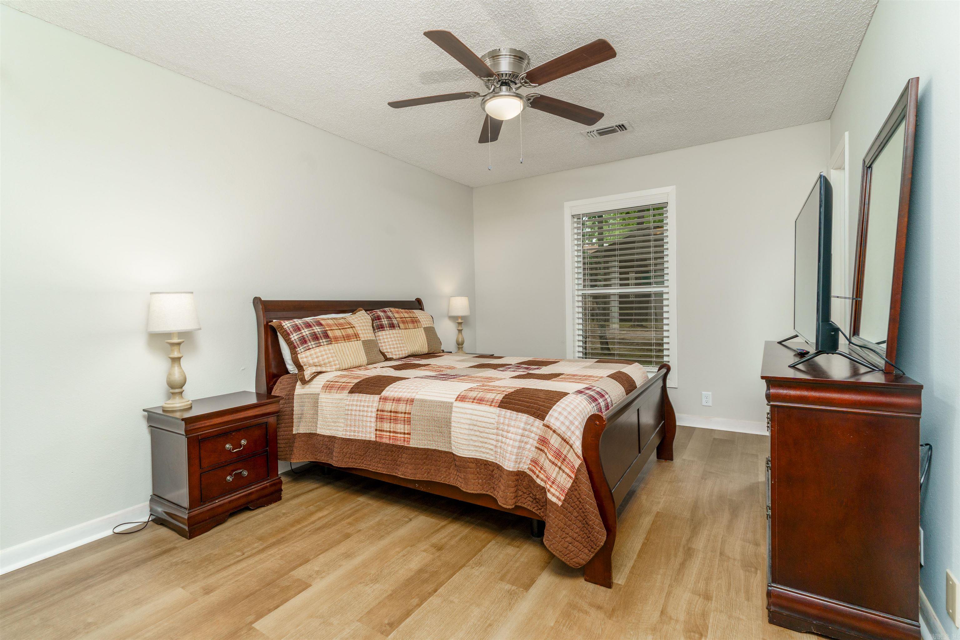 34  Orantes  Hot Springs Village, AR