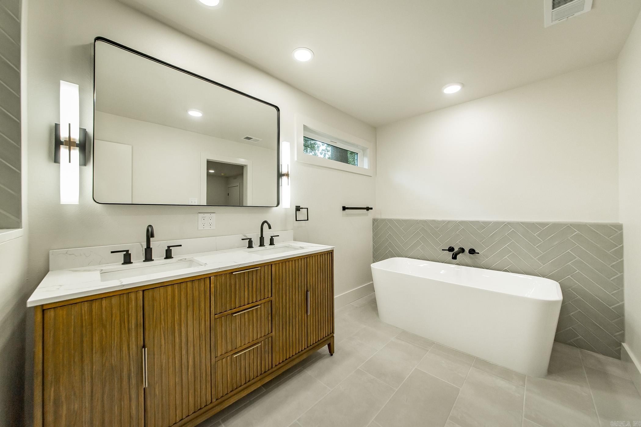 9008  Leatrice  Little Rock, AR