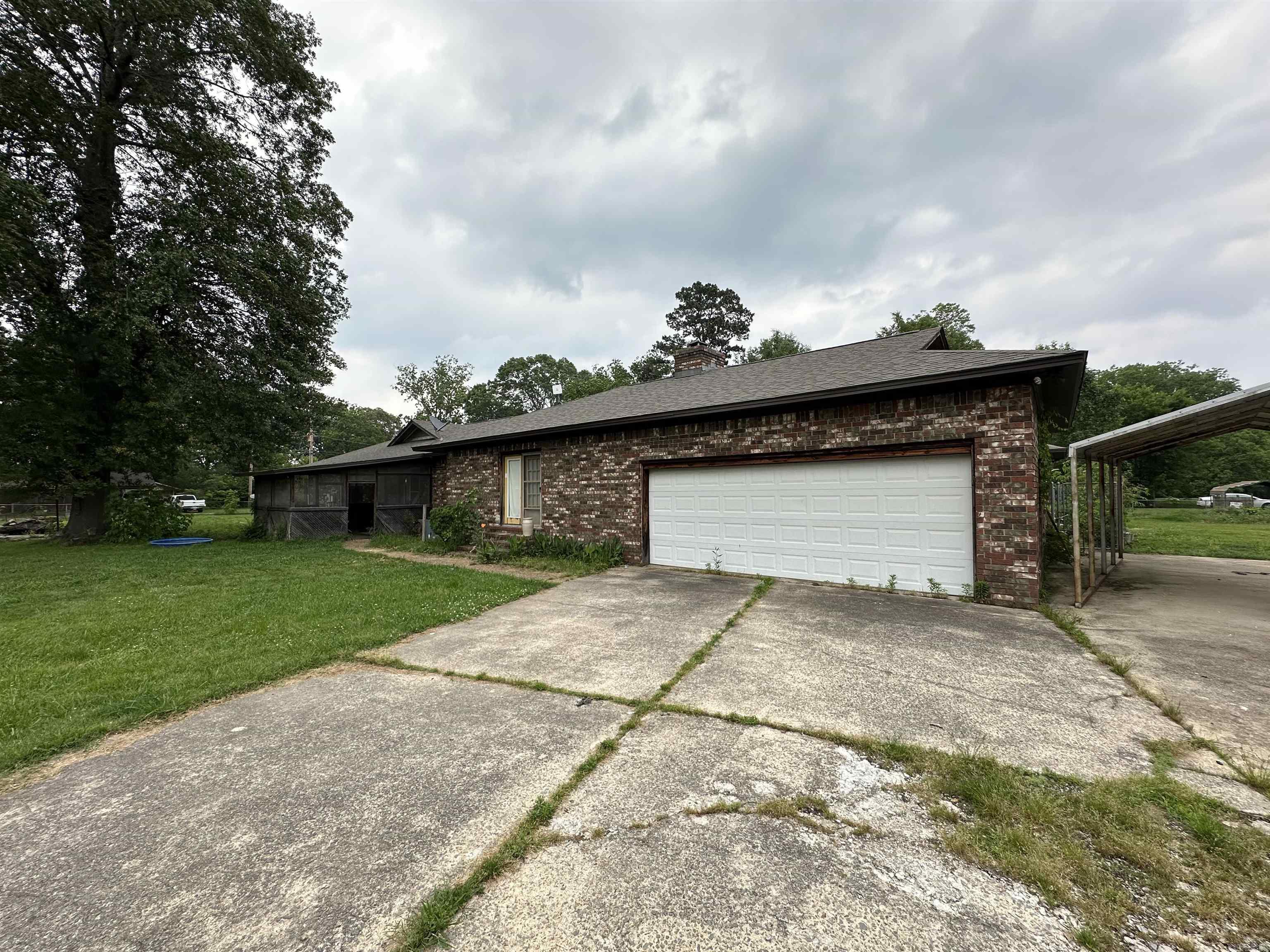 303 W Curran  Des Arc, AR