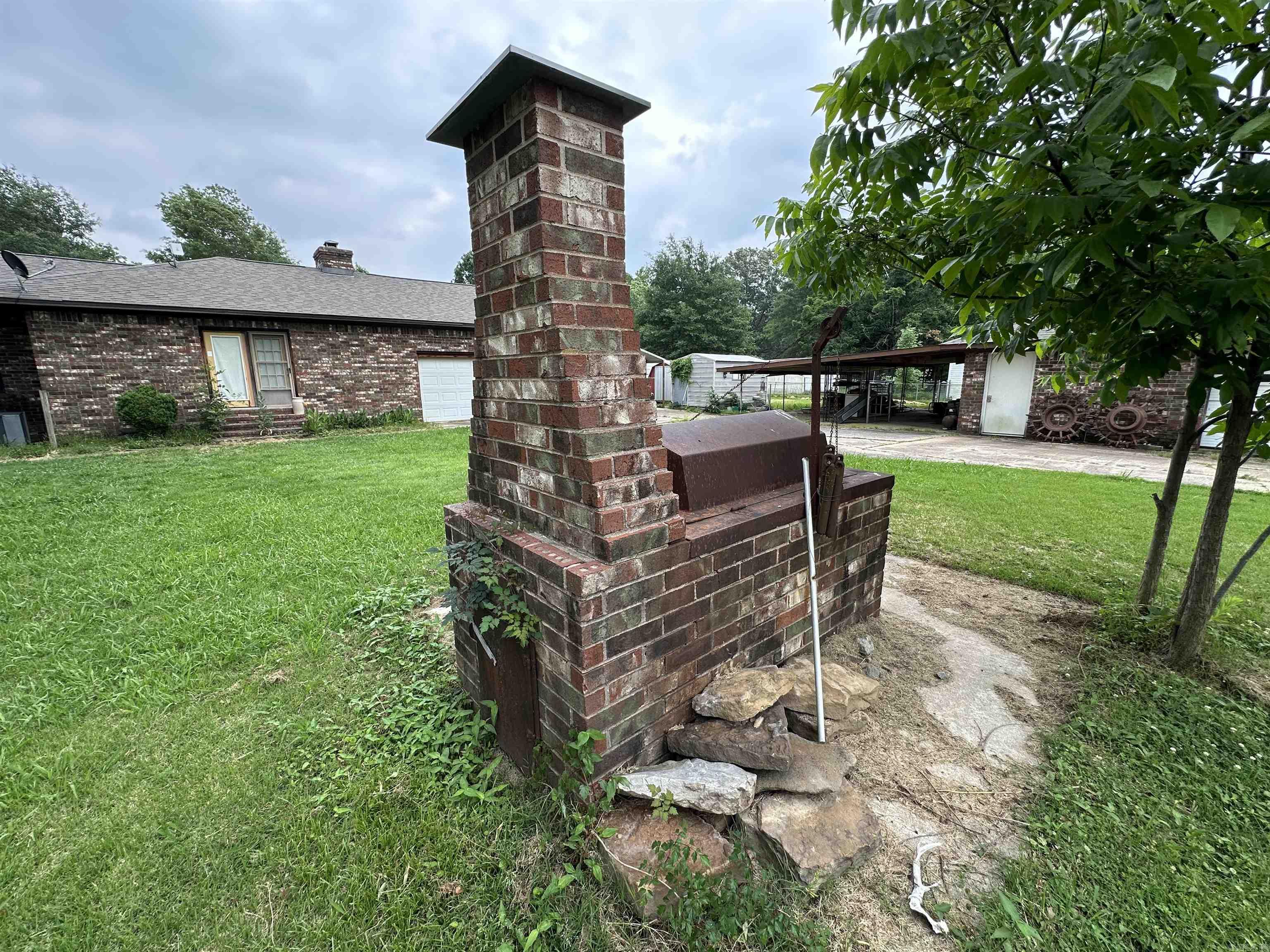 303 W Curran  Des Arc, AR