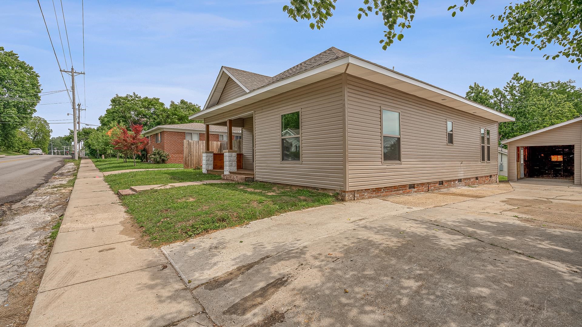 617 S 7th Street  Paragould, AR