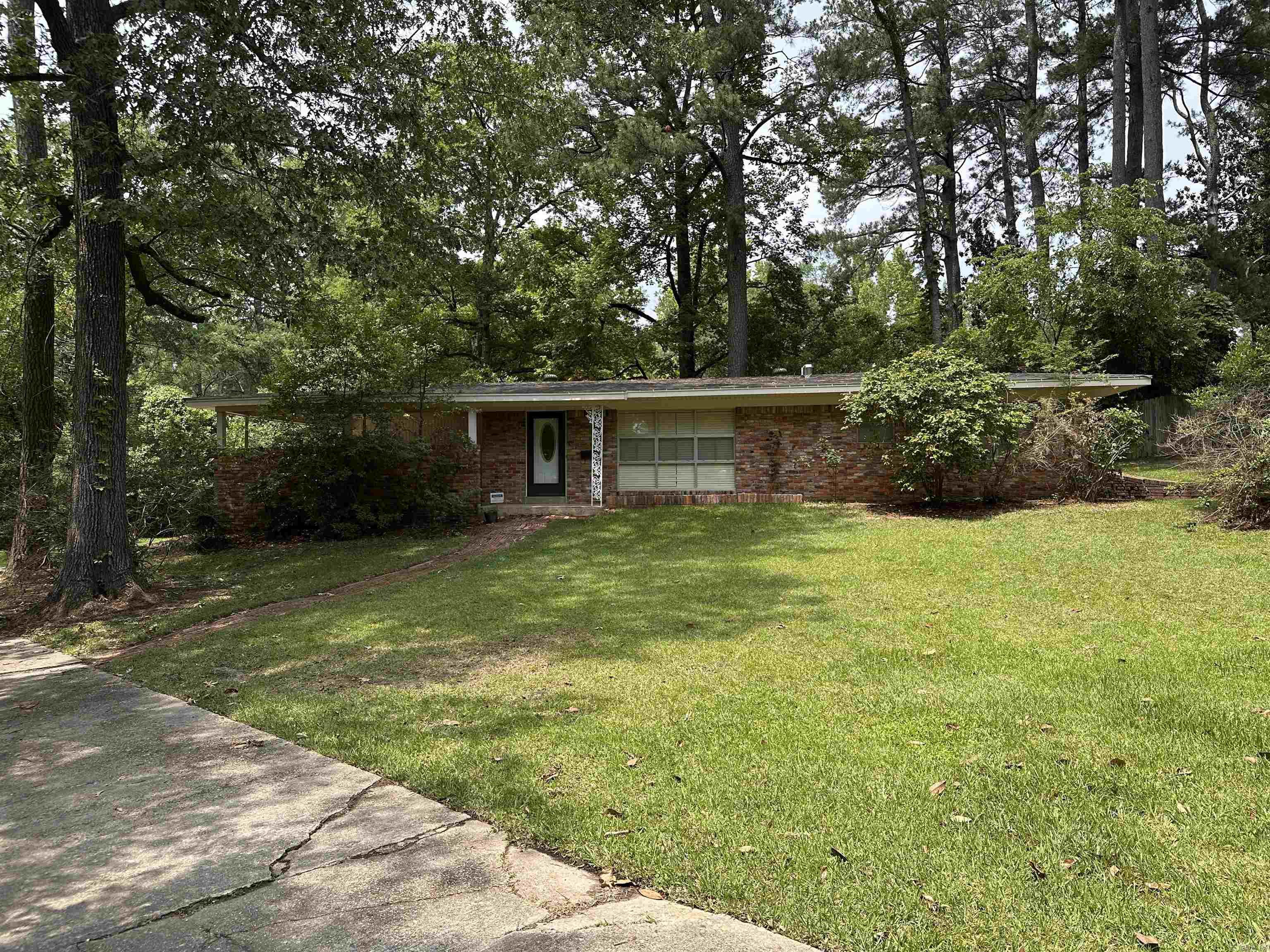 936  Kenwood  El Dorado, AR