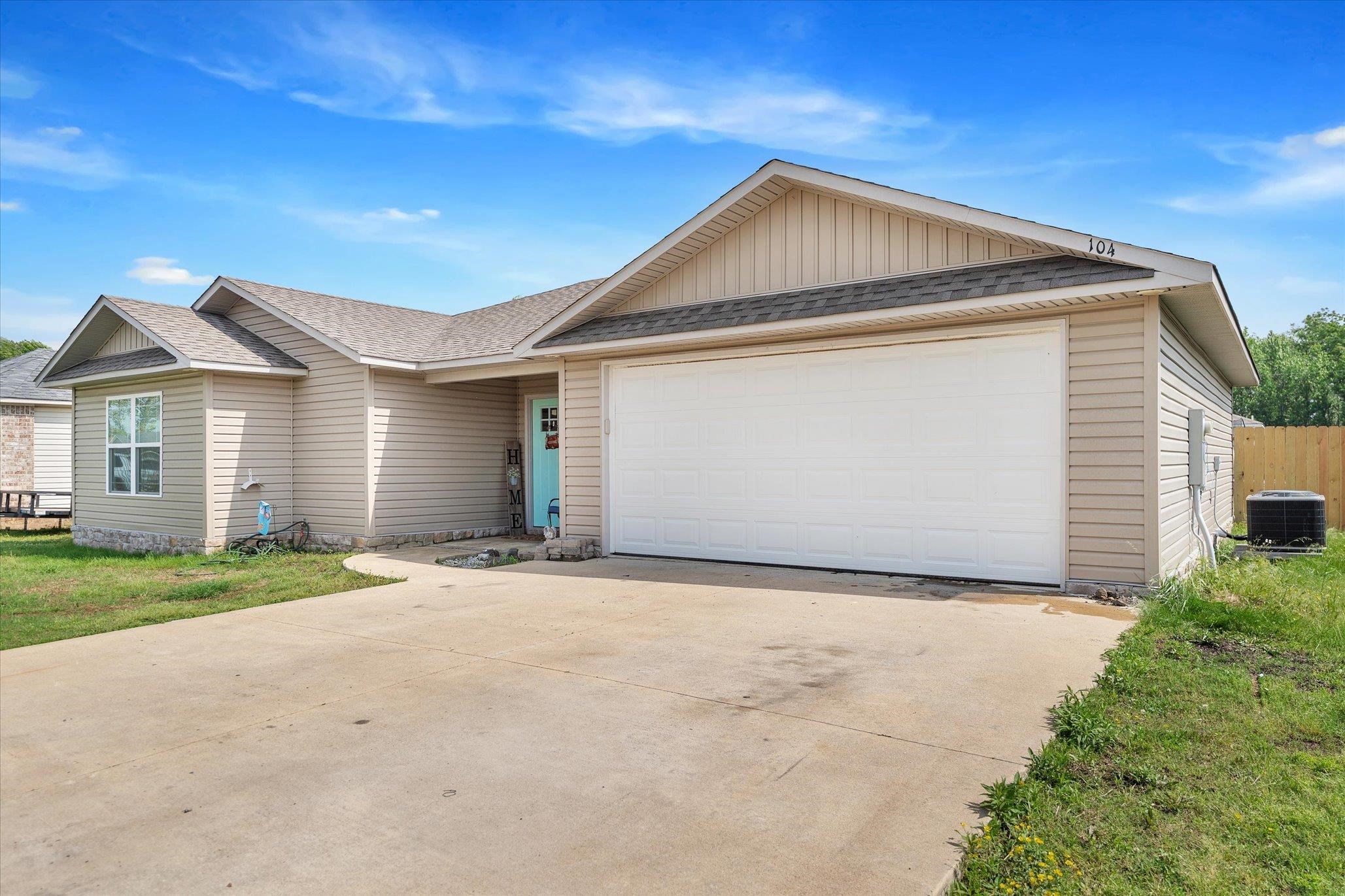 104  Stacy  Paragould, AR