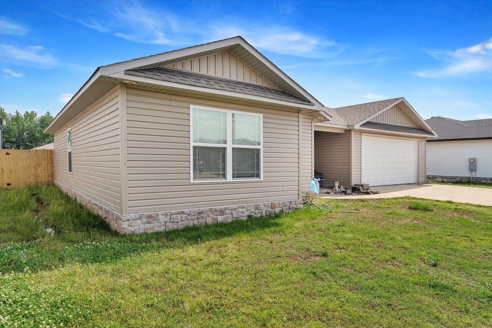 104  Stacy  Paragould, AR