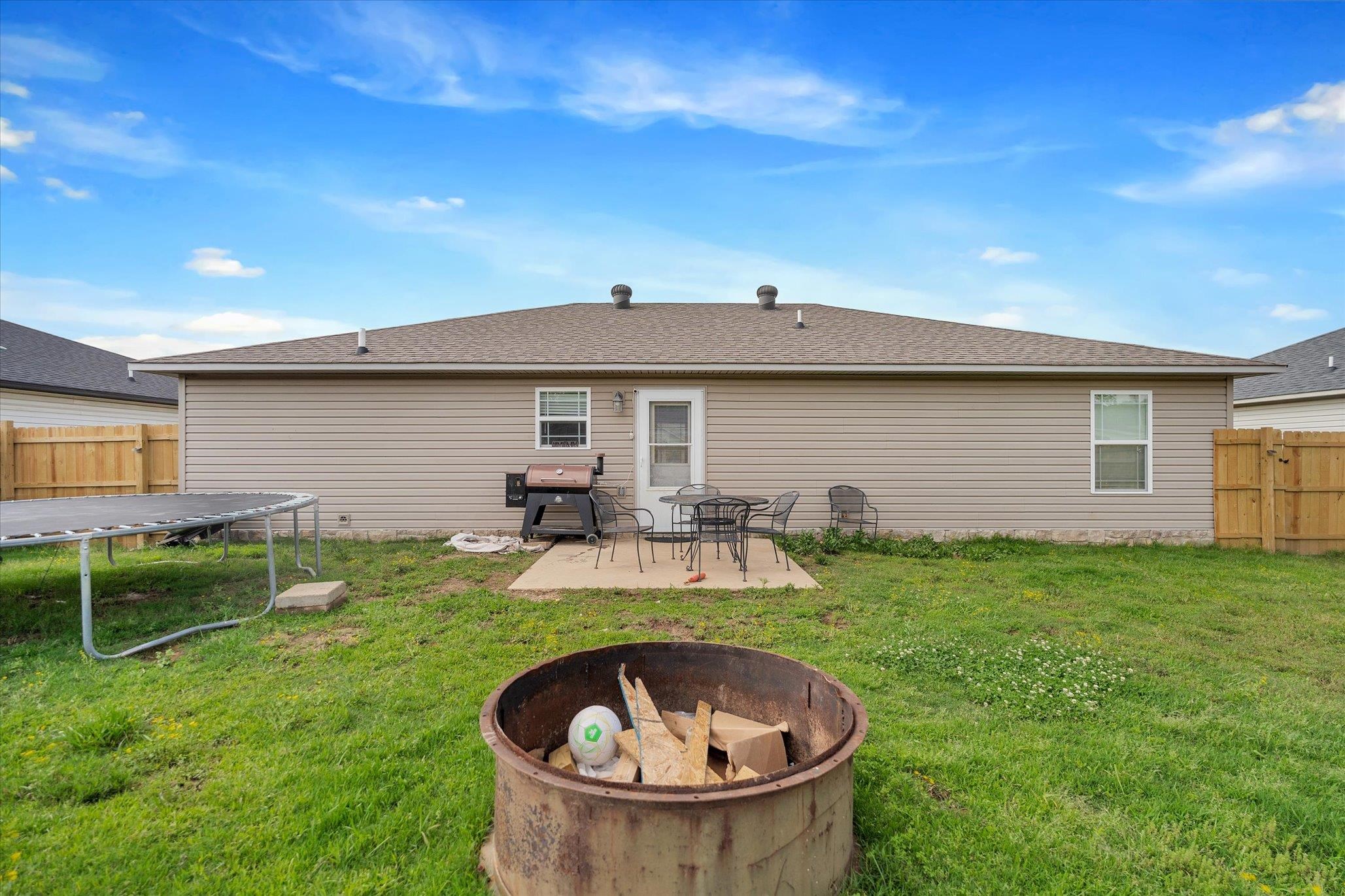 104  Stacy  Paragould, AR