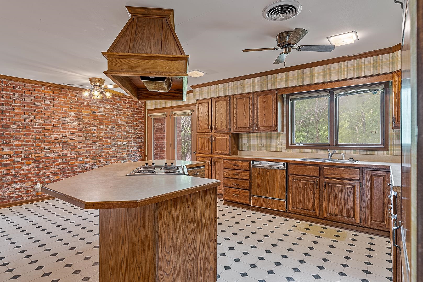 7185 S 163  Harrisburg, AR