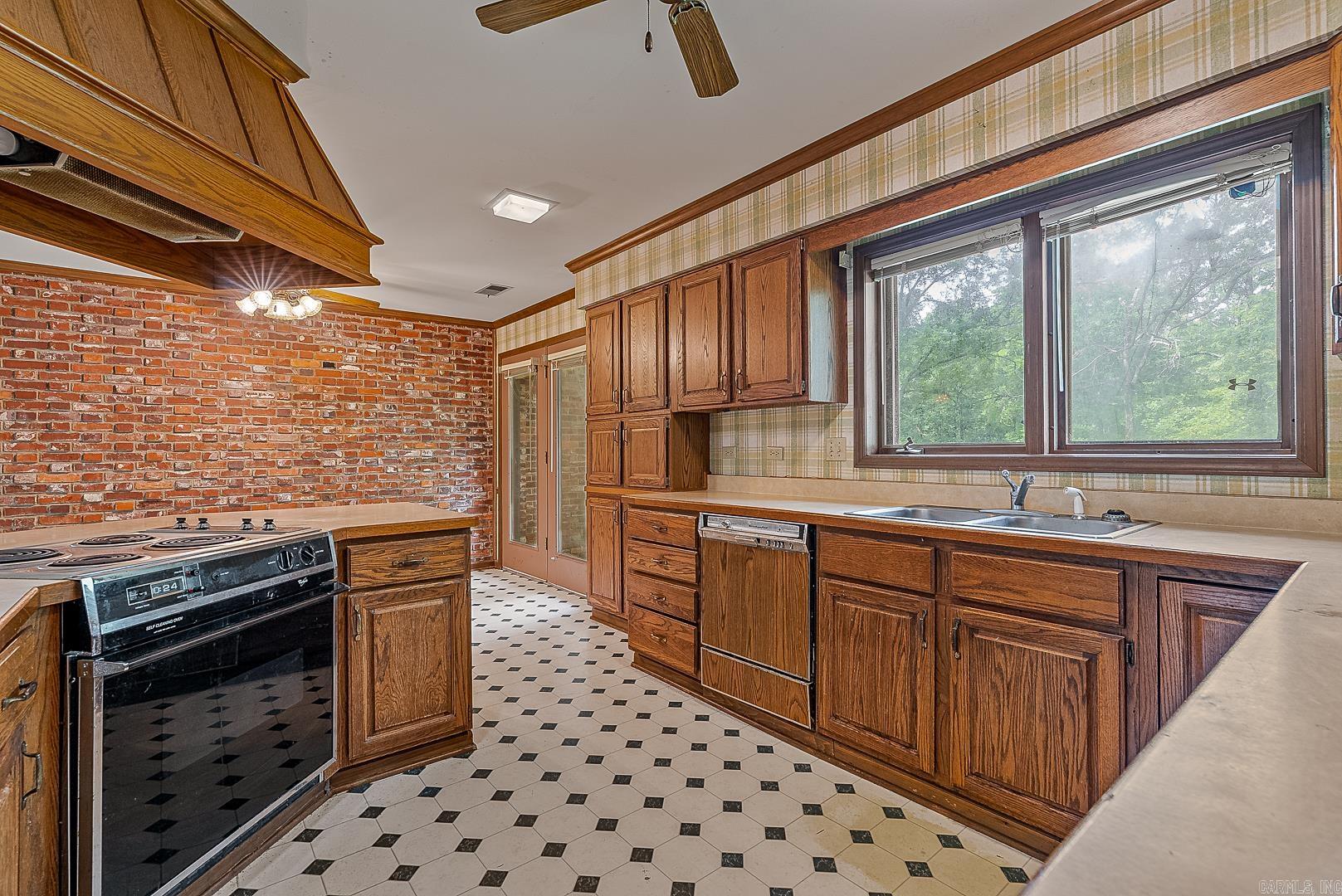 7185 S 163  Harrisburg, AR